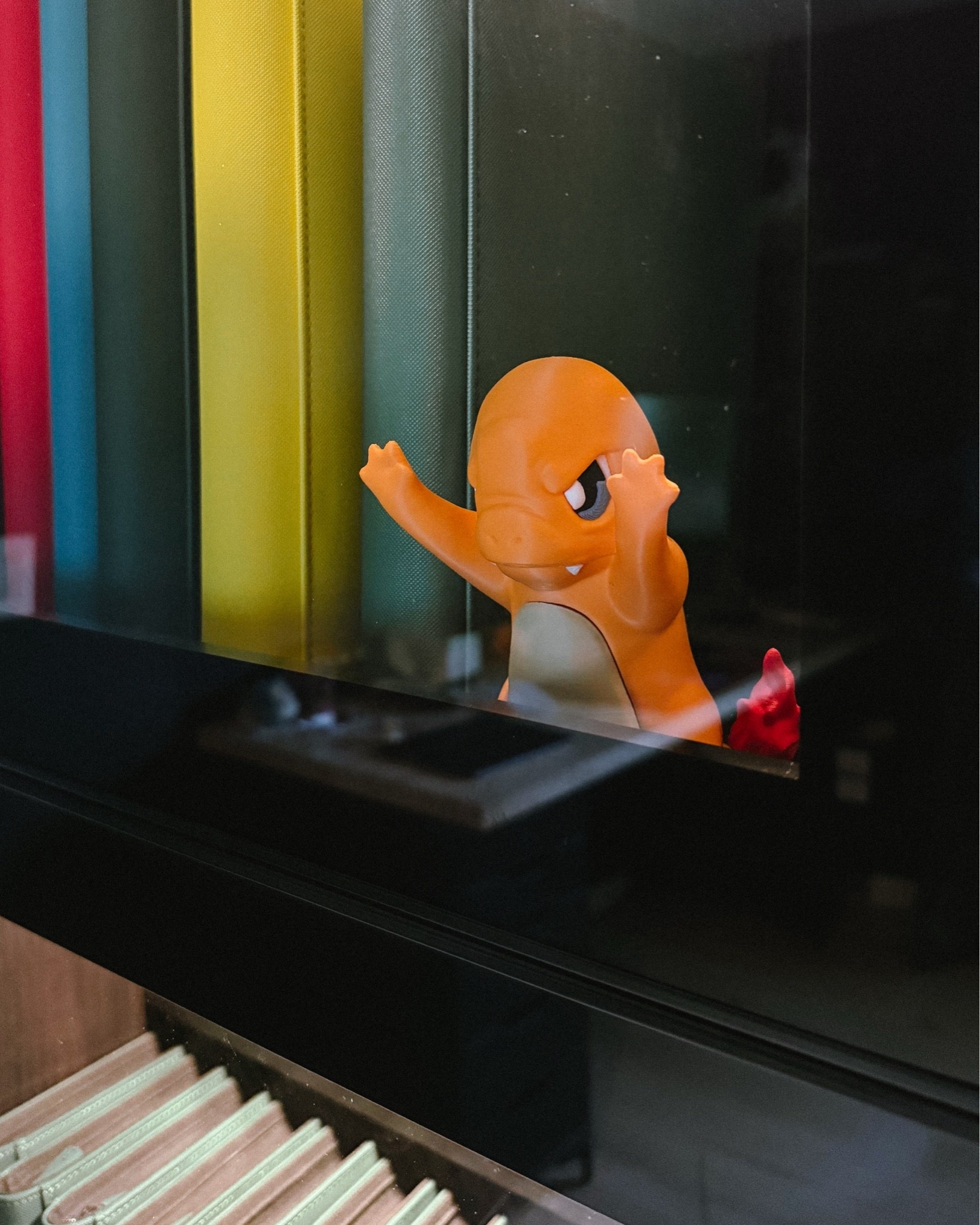 Charmander Smooshed Window Display – 3D Printed PC Case Decor – 5” Fire Lizard Figure