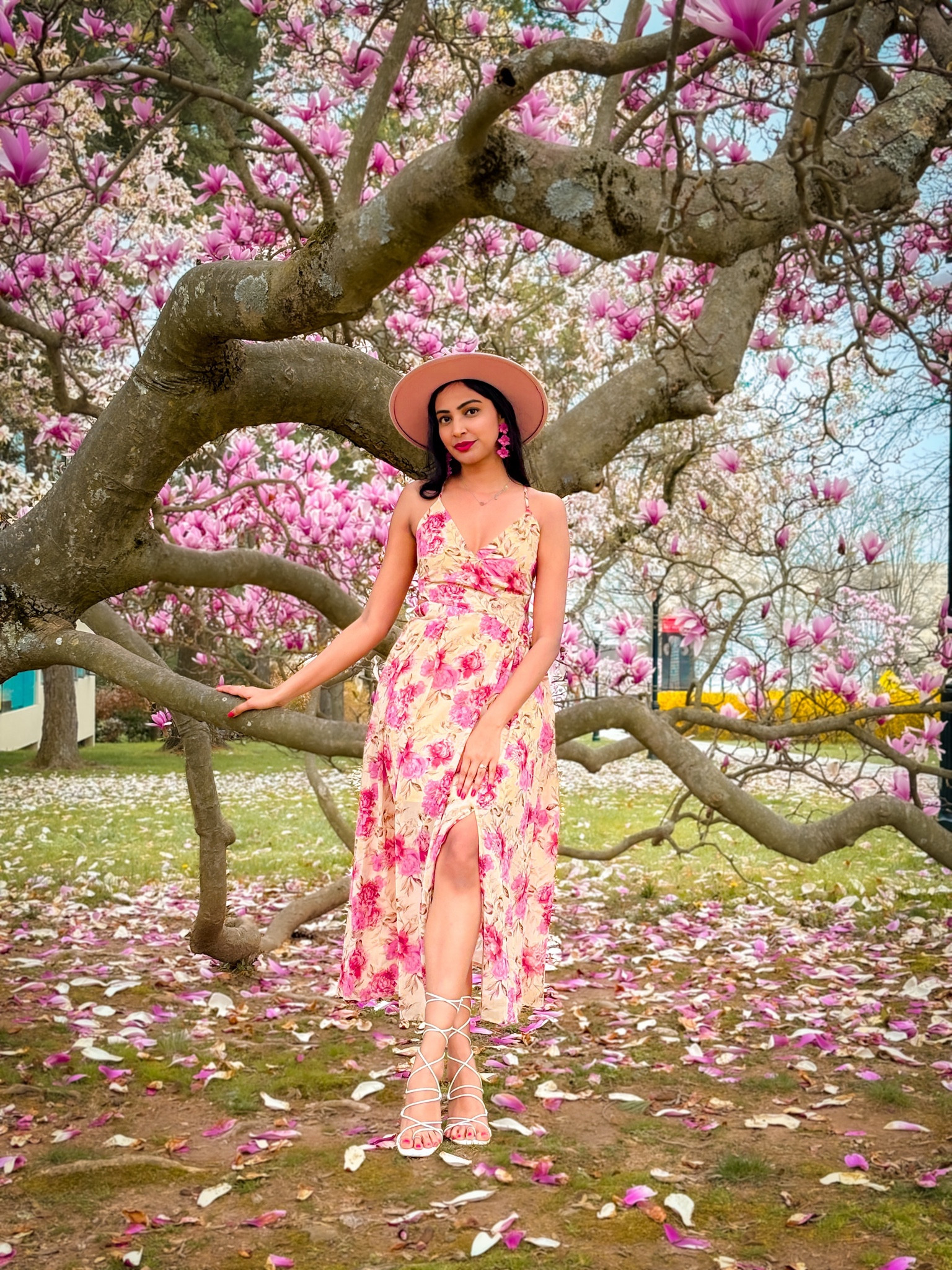 My love for floral dresses💖

Spring dress, summer dress, floral dress, backless dress, tie up dress, tie up heels, outfit inspiration, ootd, summer outfits, Sun dress, outfit inspo

#LTKtravel #LTKstyletip #LTKSeasonal