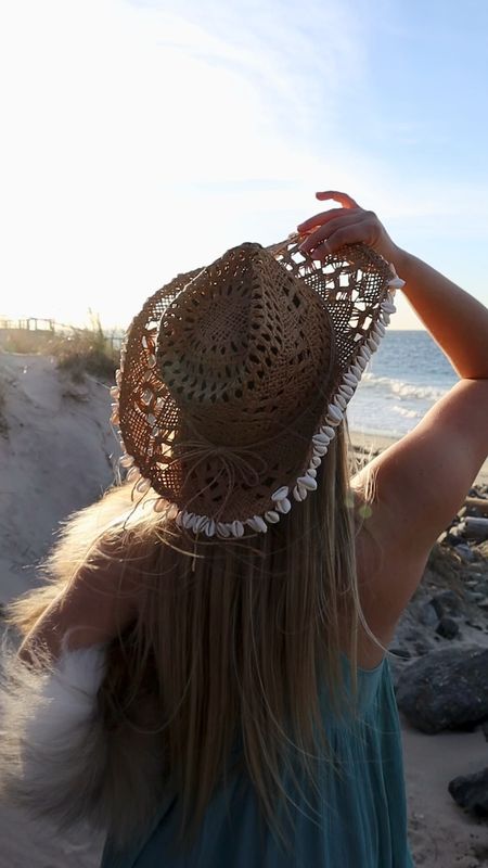 The hat you need for Stage coach and your next country concert🐚✨

#hat #accessories #summer #summertrends #countryconcert #stagecoach #boho 
#vacation #vacationoutfit


#LTKVideo #LTKtravel #LTKFestival