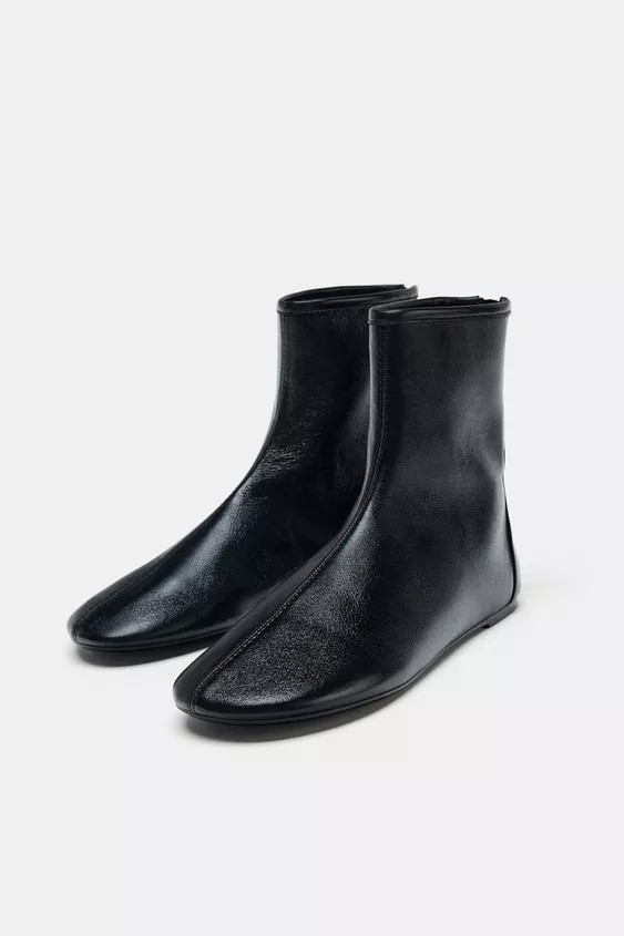 FLAT LEATHER ANKLE BOOTS | Zara UK