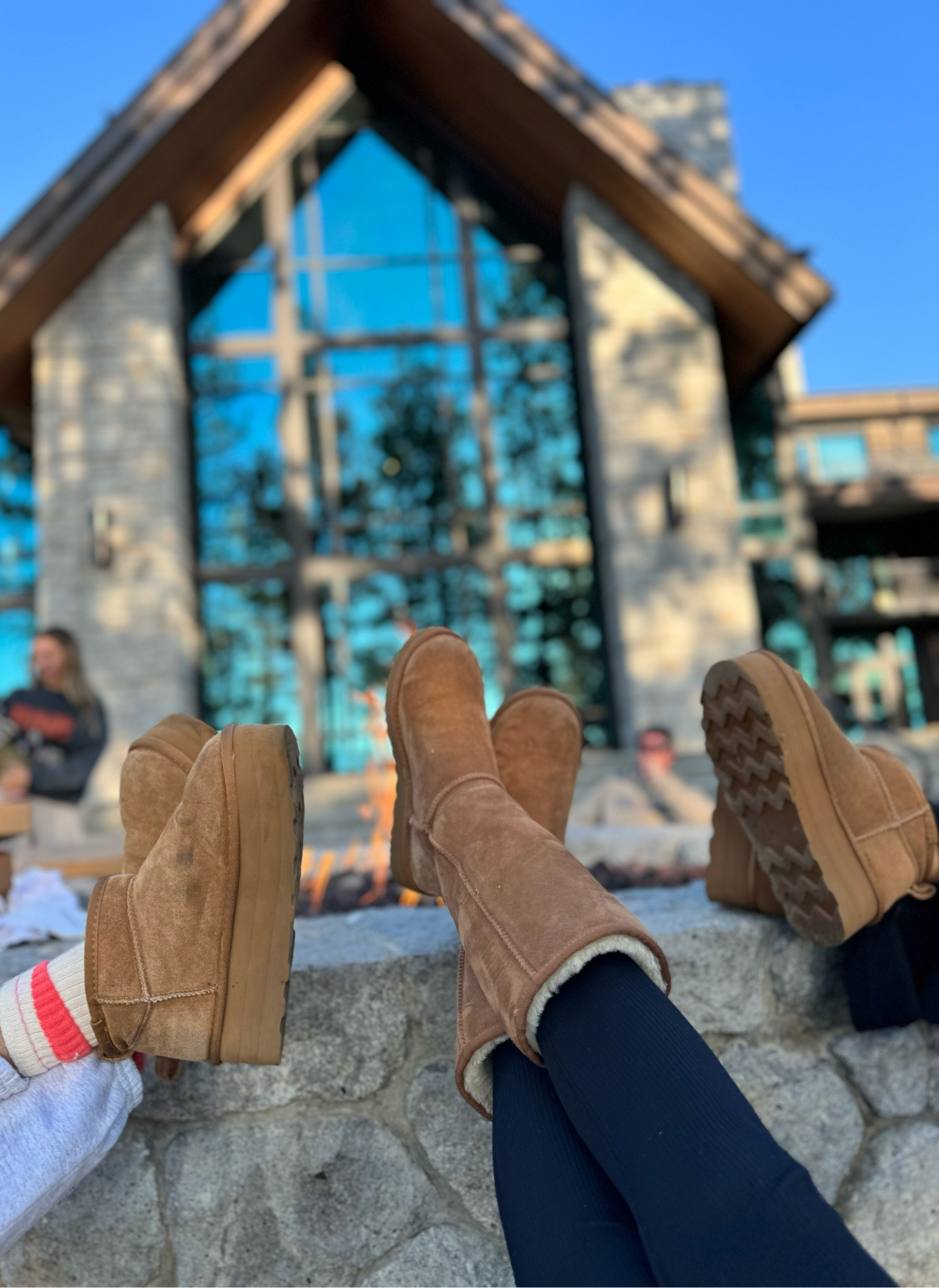 It’s Ugg boot look alike season!!

platform boots, platform slippers, women’s slippers, women’s Ugg boot look alike boots, fall fashion

#LTKstyletip #LTKSeasonal #LTKshoecrush