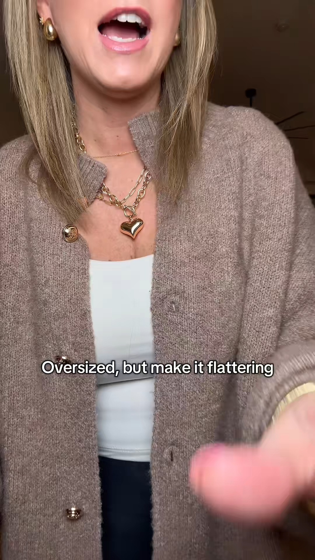 This sweater is Soft, relaxed, easy to style, and actually flattering. I throw this on with leggings, jeans, boots, sneakers… it just works. If you love comfortable clothes that still look put together, this is it 🤍


#oversizedsweater
#everydayoutfit
#casualstyle
#neutralwardrobe
#comfortablefashion 

 #LTKootd