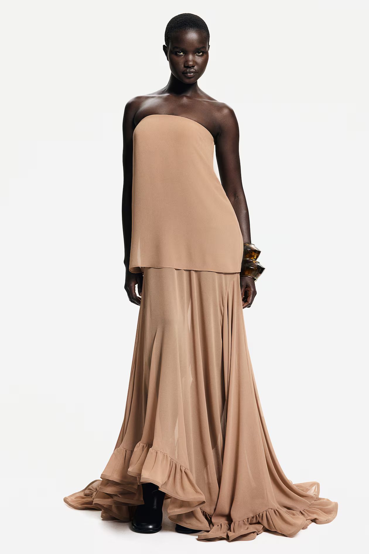 Voluminous bandeau dress | H&M (UK, MY, IN, SG, PH, TW, HK)