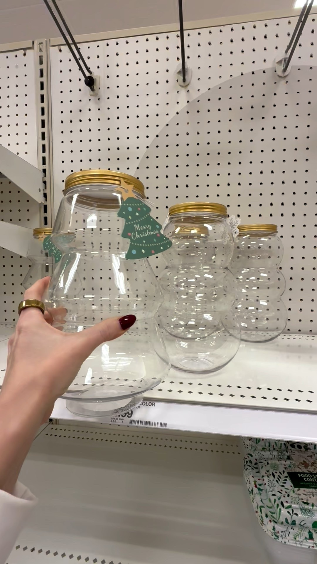 $5 Christmas containers - fill with homemade treats to gift to a neighbor or turn them into a festive gift basket for teachers gifts! 





Christmas gift idea 
Christmas gift basket 
Neighbor gift 
Coworker gift 
Brr basket 

#LTKHoliday #LTKFindsUnder50 #LTKGiftGuide