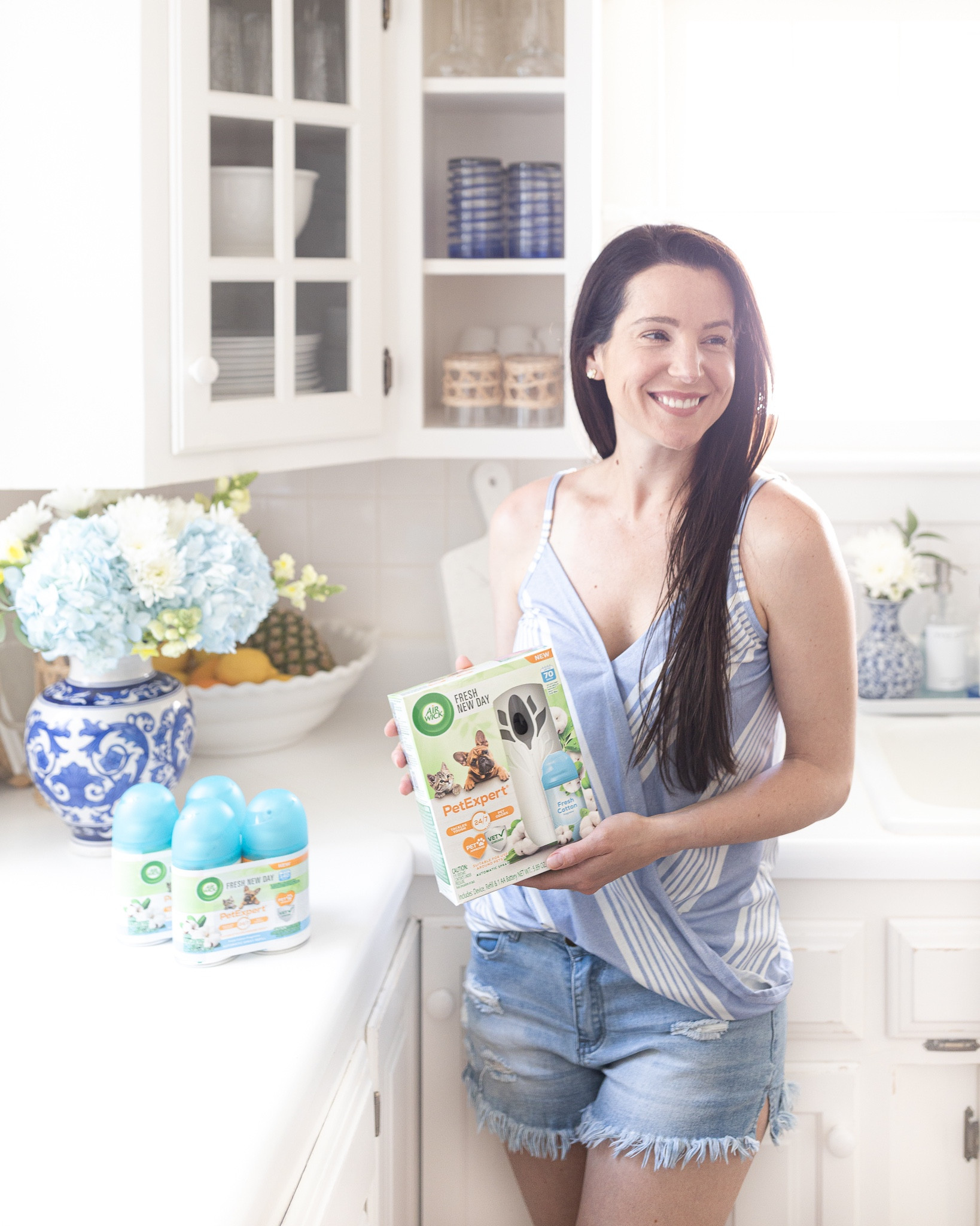 #ad Dog mom hack– if you have trouble tackling tough pet odor , I *highly* recommend the new Air Wick® PetExpert® (found it at @target)! Its scent is suitable for use around pets + keeps our kitchen smelling like fresh cotton (no matter what Nala and Nellie get into) 🐶 @TargetStyle @airwickus  #target #targetpartner #airwickus #petexpert 

#LTKhome