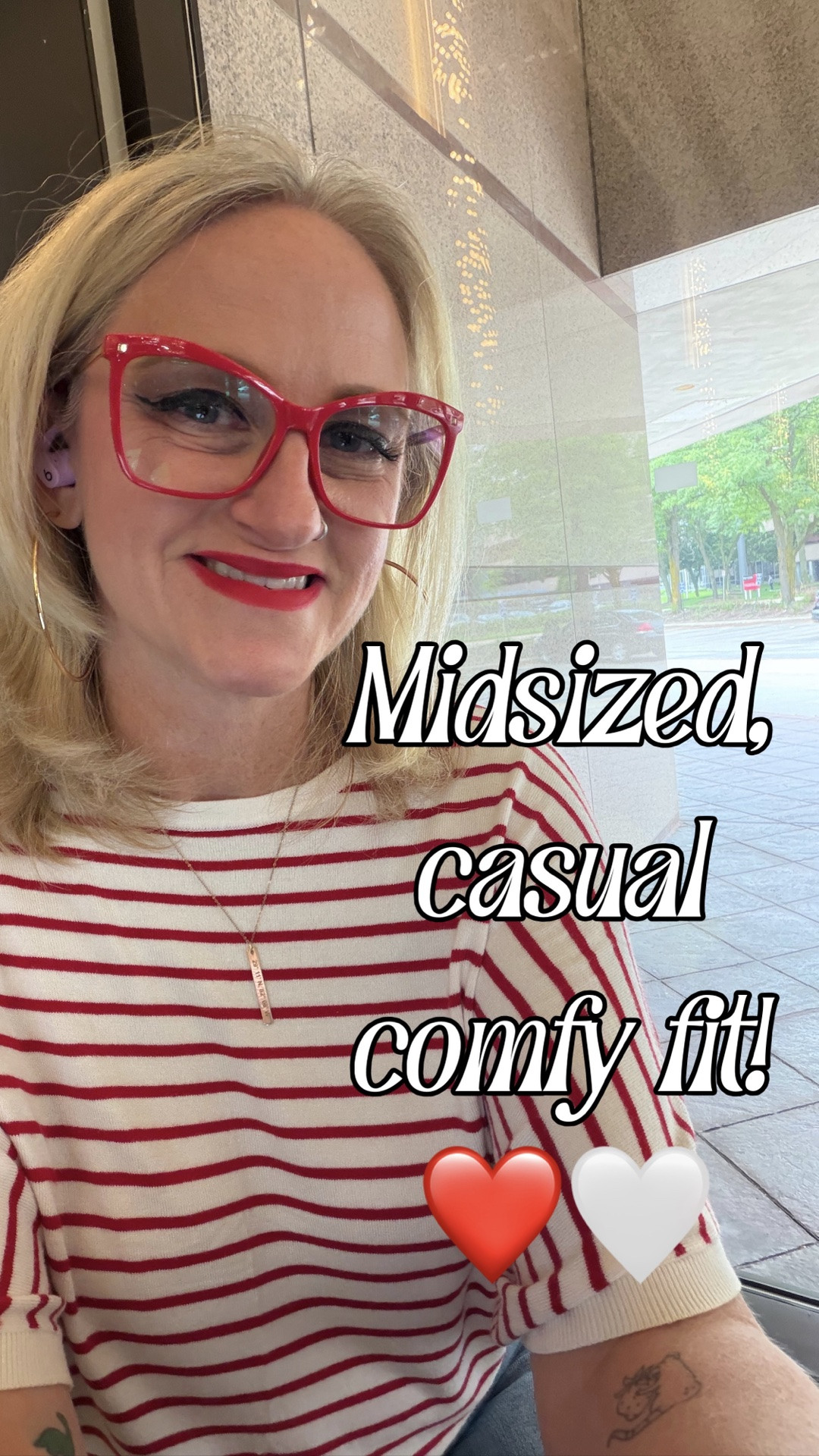 Period days are the worst. Fortunately, I can hide my bloated feelings under a cute, soft pinstriped top and some comfy, high-waisted, tummy-flattening jeans. ❤️👖 #travel #workfit #conlife

#LTKootd #LTKOver40 #LTKMidsize