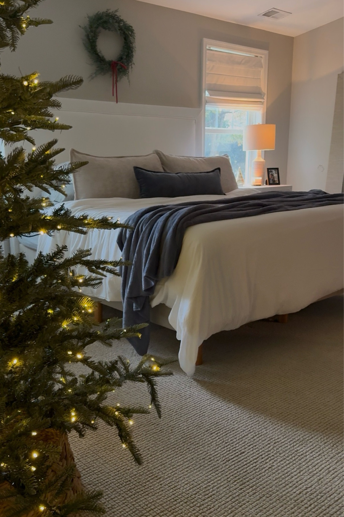Christmas bedroom

#LTKstorytime #LTKHoliday #LTKHome