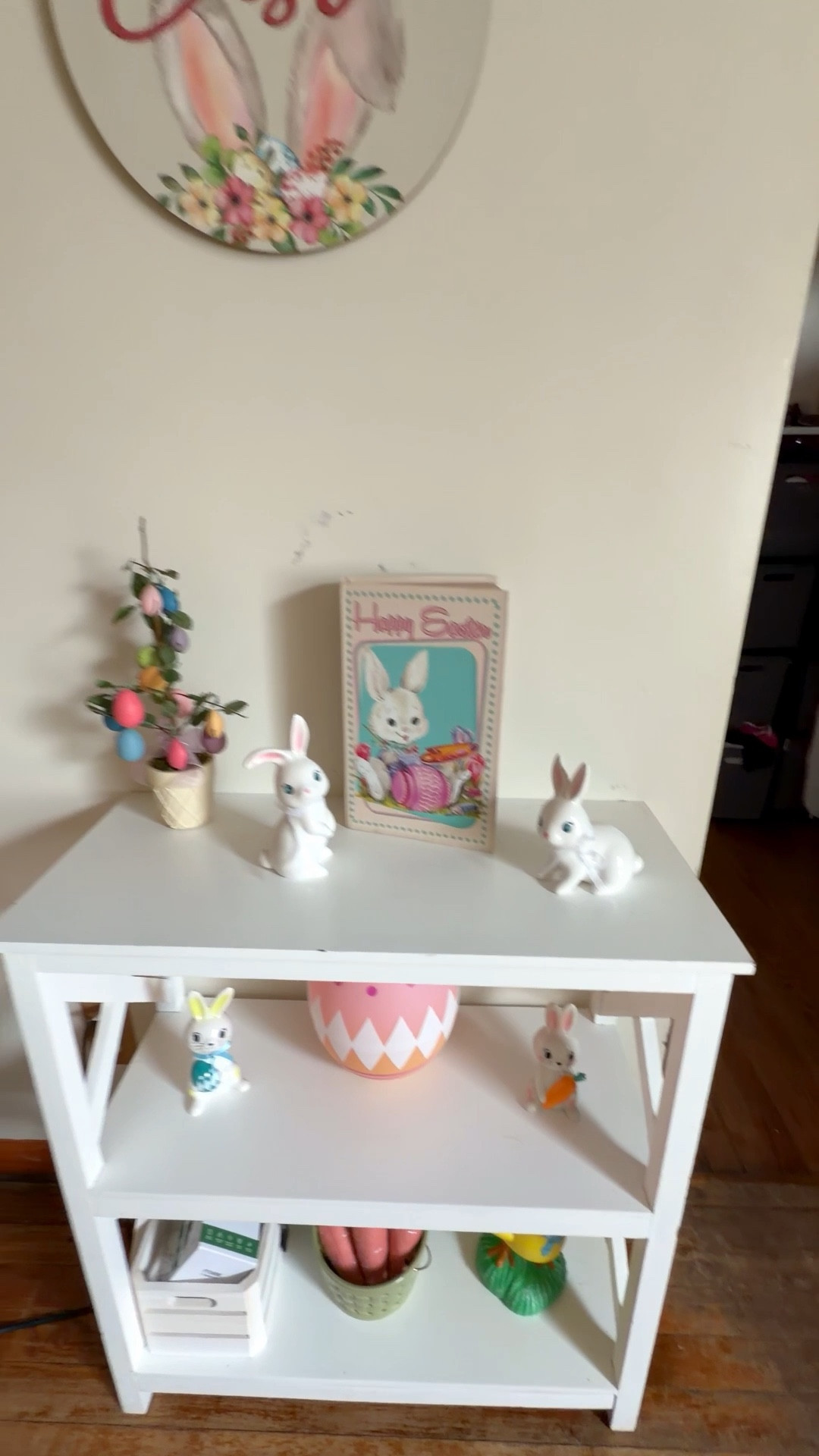 Just a little Easter corner bringing me so much joy 🐰🌸
I love adding small seasonal touches around the house… it makes everything feel a little extra cozy 💛


#LTKHome #LTKvlog #LTKSeasonal