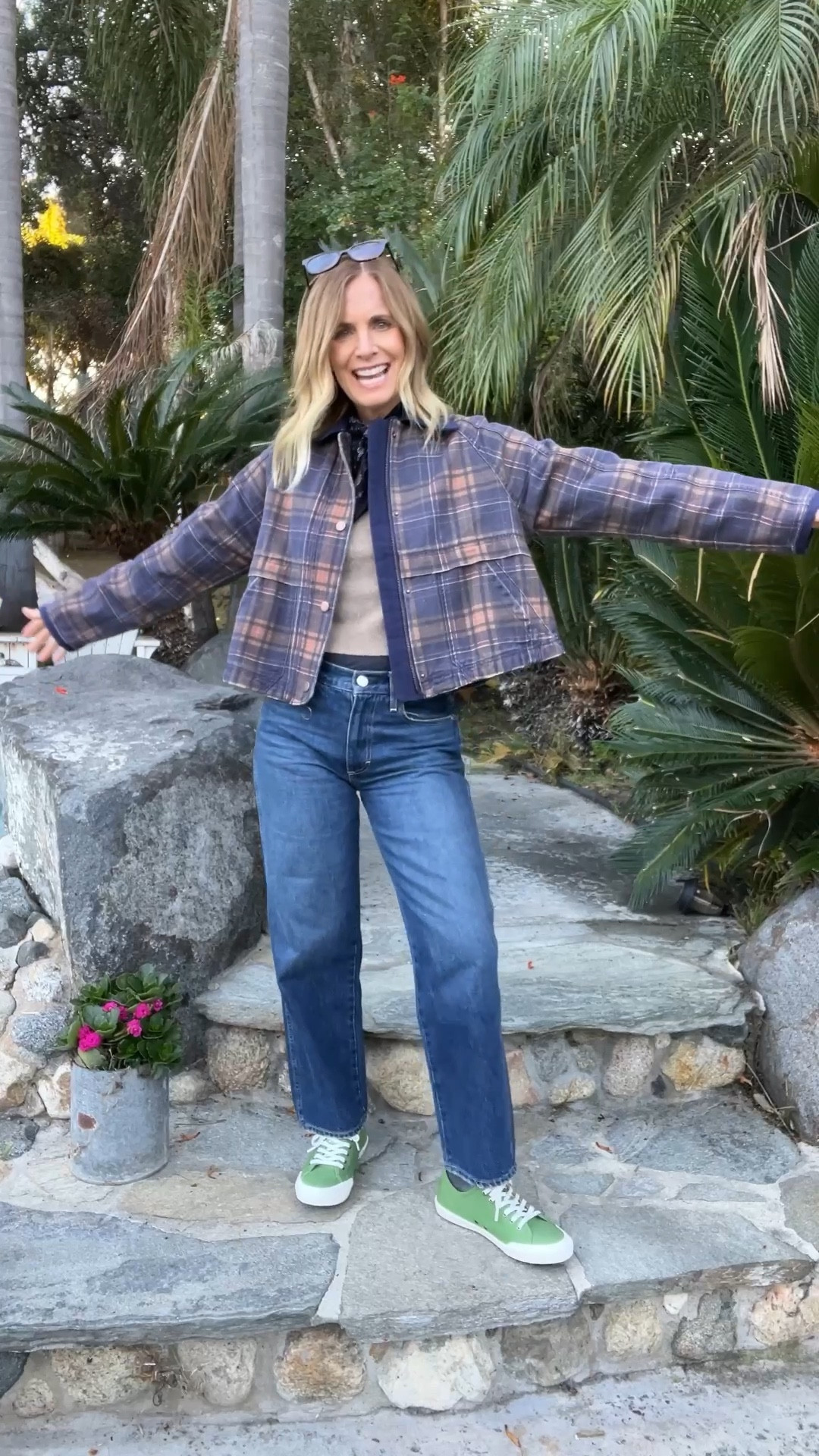 This is my “going to Trader Joe’s” outfit And yes, it’s basically nighttime… at 4pm
Thanks, daylight savings 😅

I’m 5’4” wearing XS, 25

#LTKSeasonal #LTKOver40 #LTKStyleTip