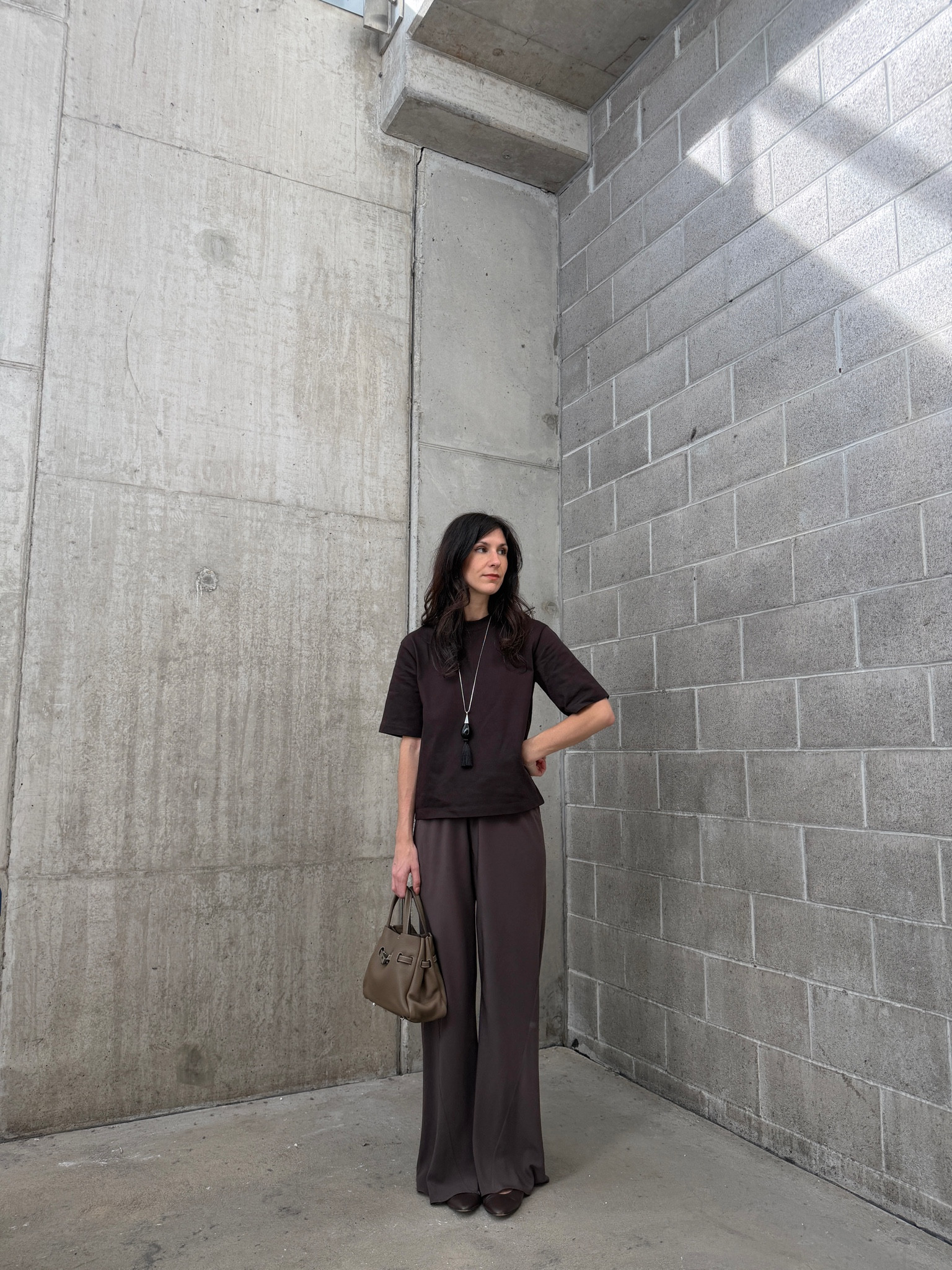 Wearing tee in size S/AU8, pants in size NZ8 and shoes in EU41. Necklace is 20% off with JAMIE20