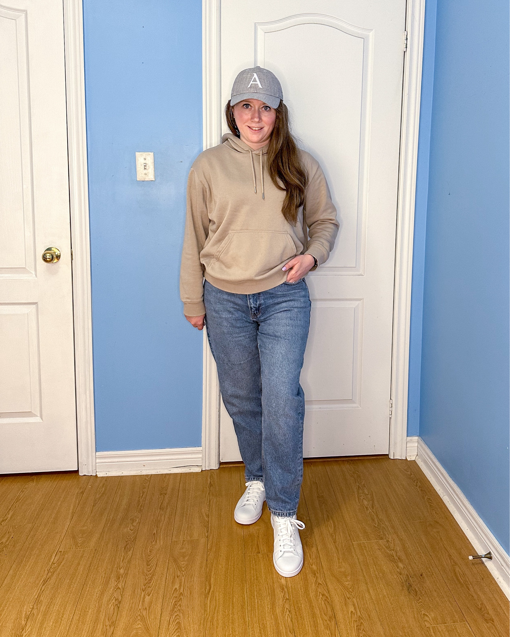 Mom-Friendly Casual Outfit

Pair a baseball cap, hoodie, jeans and Adidas white sneakers to complete this look.

Aritzia Baseball Cap
Hoodie (Size M)
Adidas Stan Smith White Sneakers (Size 8.5)

#LTKmidsize #LTKstyletip