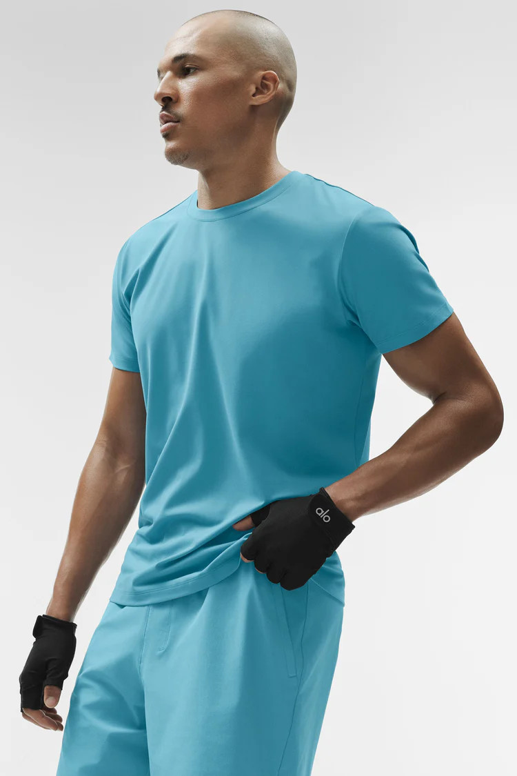 Conquer Reform Crewneck Short Sleeve | Alo Yoga