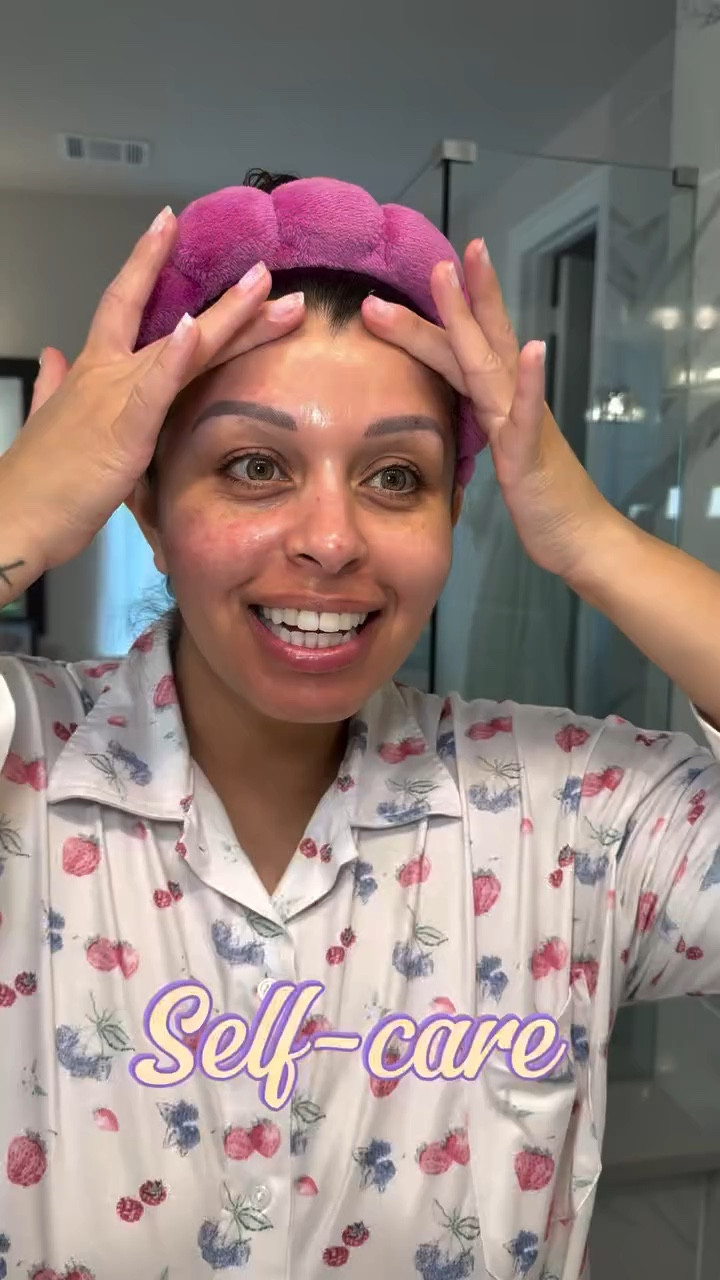 Self-care ✨💗
I’m obsessed with these products!

@purito_official 
#ad #selfcaretiktok #Koreanskincare #40andfabulous #skincareproductsmusthave #latinacontentcreator

#LTKdayinmylife #LTKBeauty #LTKselfcare