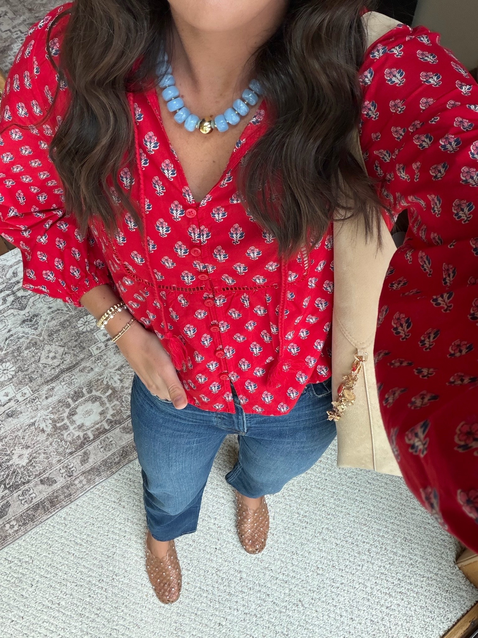Happy Sunday! 

Top - small 
Jeans - size 26 regular