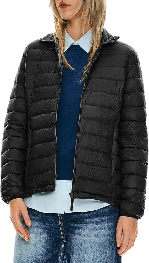 Orolay Women's Lightweight Packable Down Jacket Quilted Puffer Coat with Stand Collar | Amazon (US)