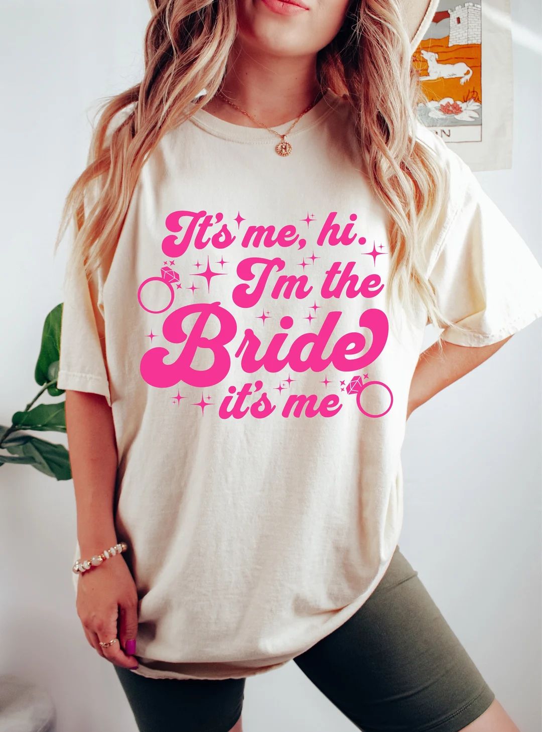 Hi Its Me, Im the Bride T-shirt, Retro Bride Shirt, Trendy Engagement Shirt, Eras Concert Shirt, ... | Etsy (US)