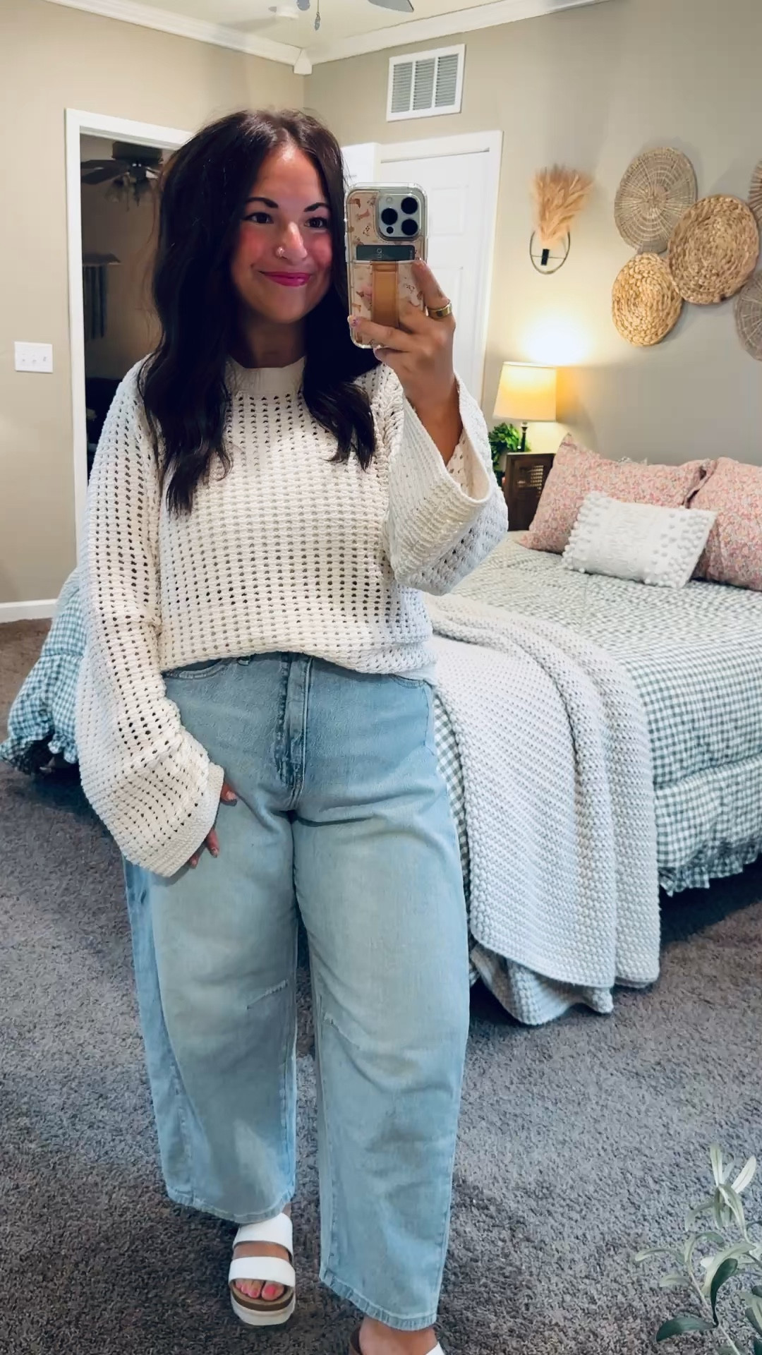 Your new go-to beach sweater 🤍 Easy to throw on, effortlessly cute, and perfect for those ocean breeze kind of days. 

sandals: fit true to size // wearing a 5
jeans: fit oversized // wearing a 12
sweater: fits true to size // wearing a large