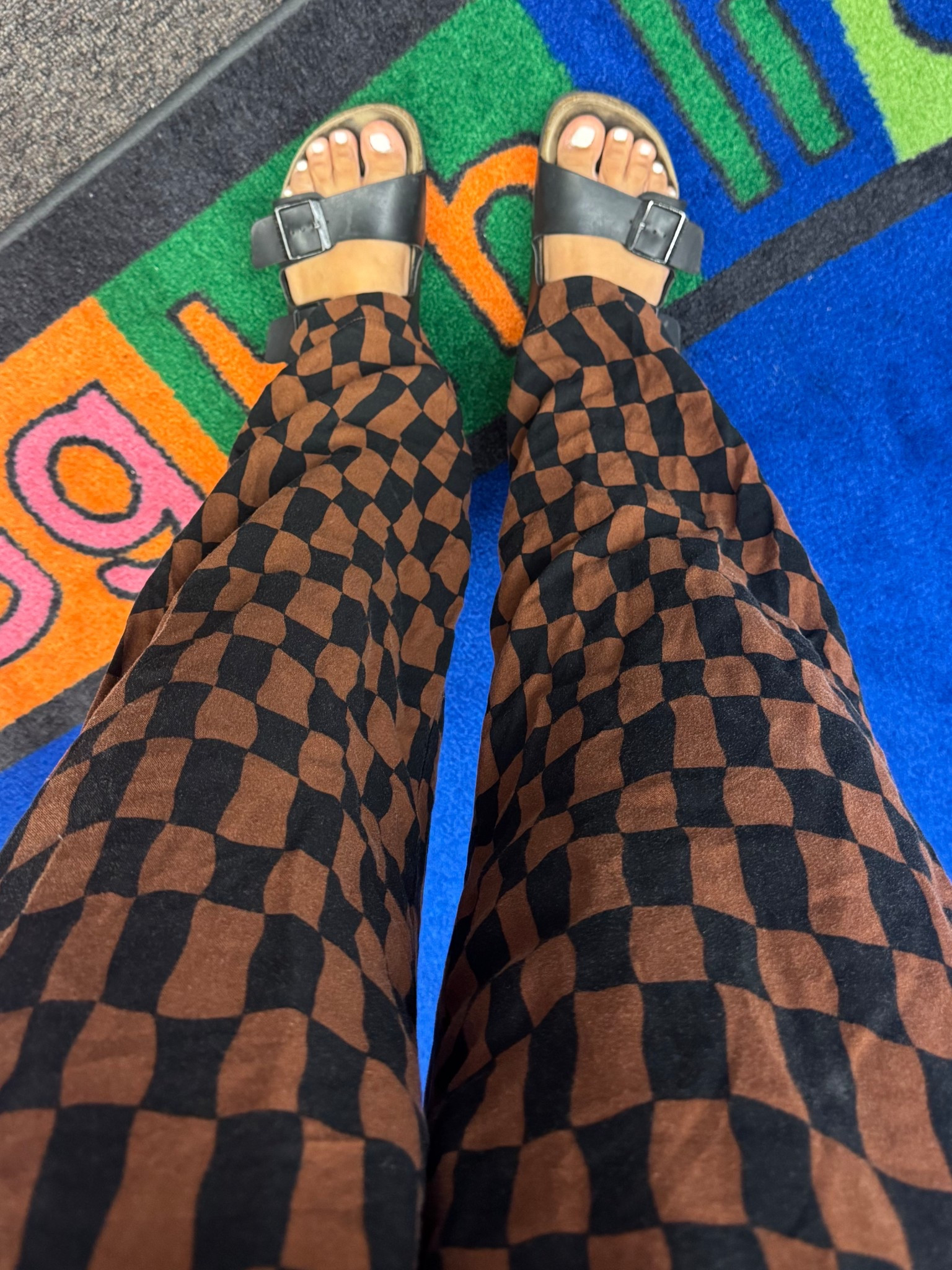 Probably my favorite pants right now 🤎