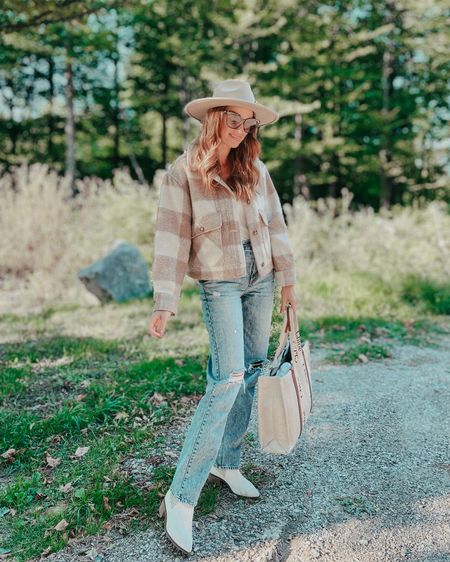 I am all about the fall feels - and this shacket from @abercrombie is one I’ll be wearing on repeat - it is so cozy and I love the neutral colors! 

#LTKSale #LTKstyletip #LTKSeasonal