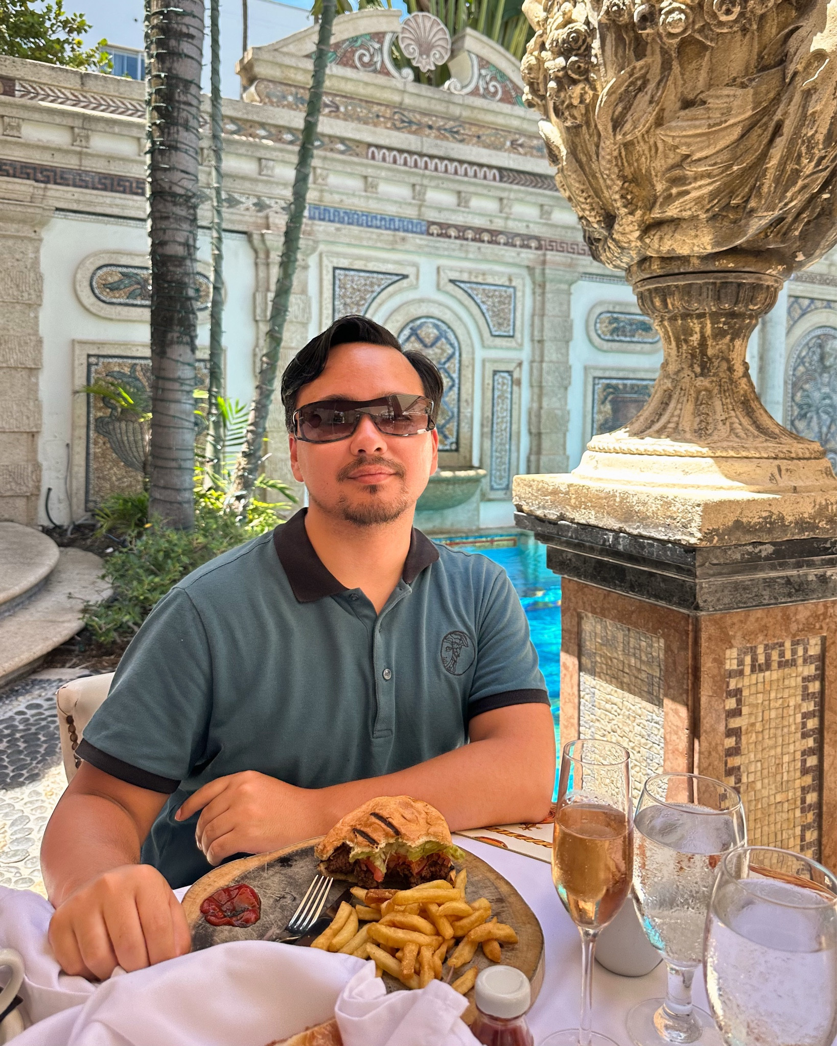 Quick Bite at @giannisatthevilla  