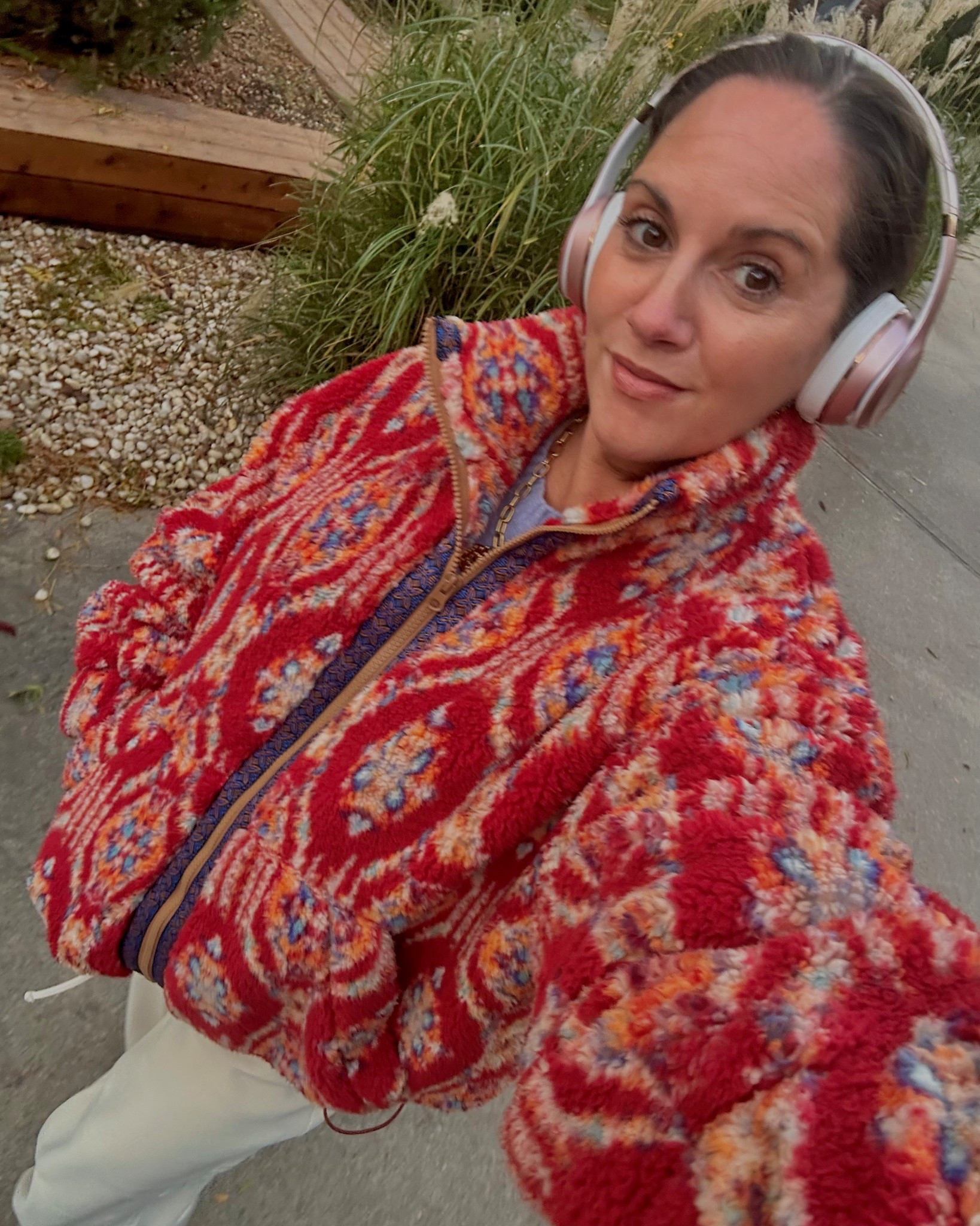 I was drawn to this multicolored fleece and while some might find it to be a tad much (my husband, lol) I gotta say, I’m a fan! It’s perfectly oversized and I kinda love the wacky color/print. Comes in other prints too!

#LTKFindsUnder100 #LTKTravel #LTKSeasonal