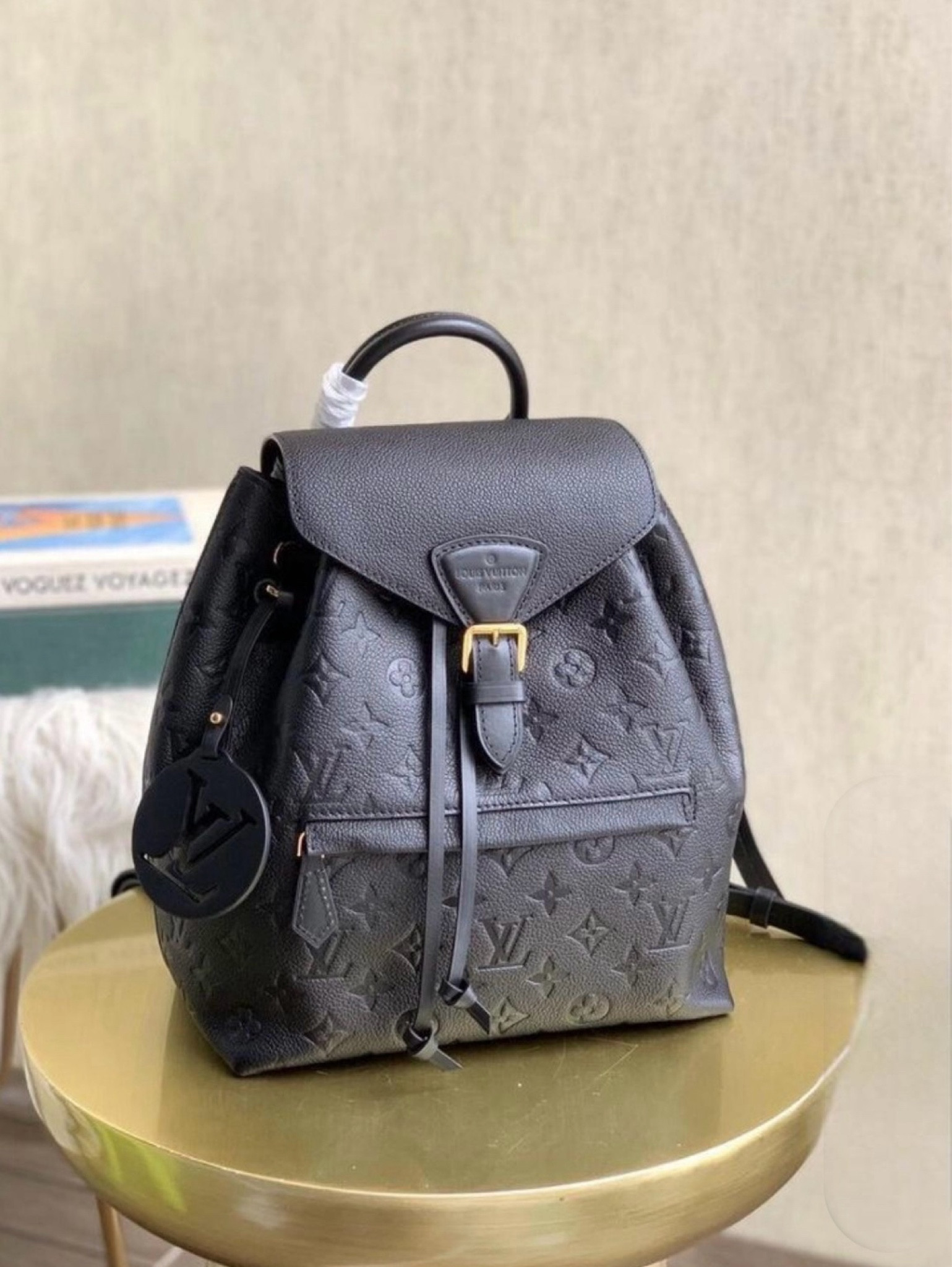 Louis Vuitton backpack. Amazing quality #backpack #designerdupes #dhgate #dupe

#LTKbeauty #LTKfindsunder100 #LTKstyletip