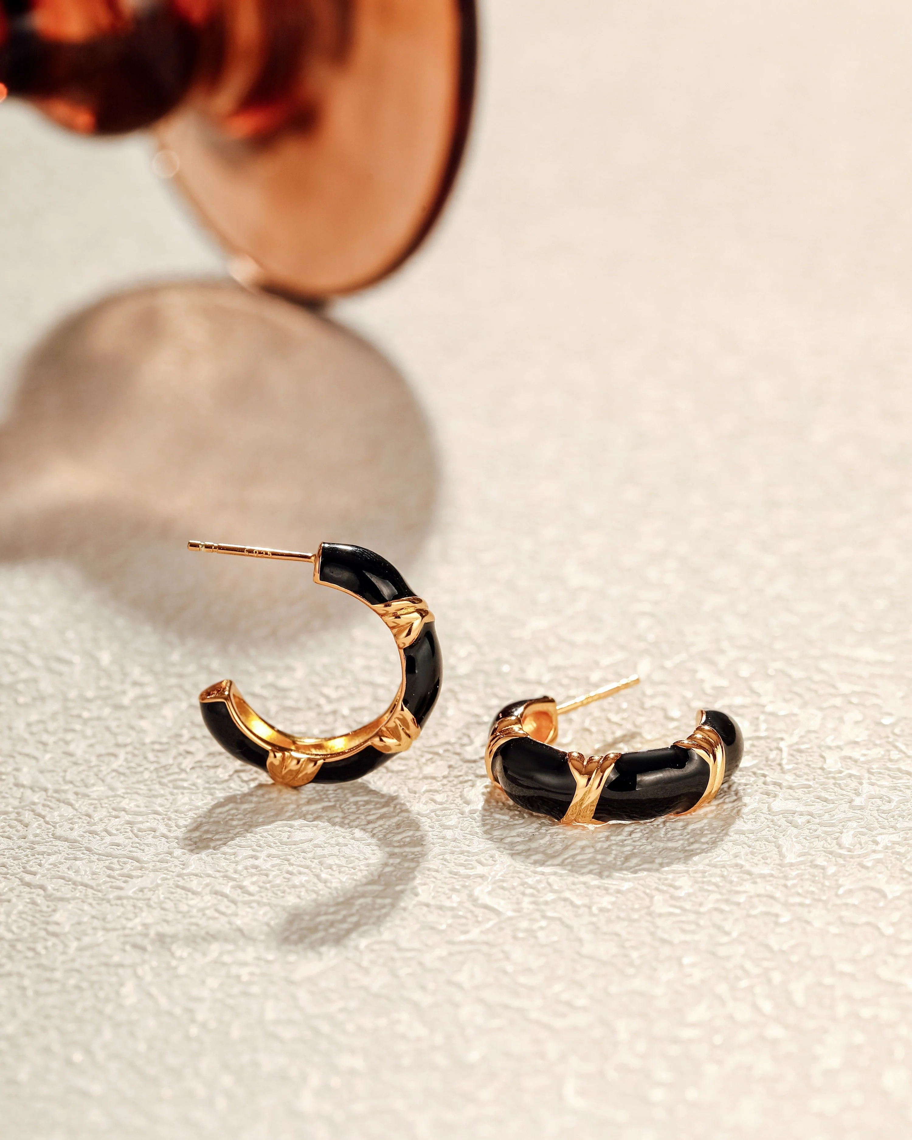 「Eclipse」Black Onyx and Enamel Hoop Earrings | Suihe Jewelry