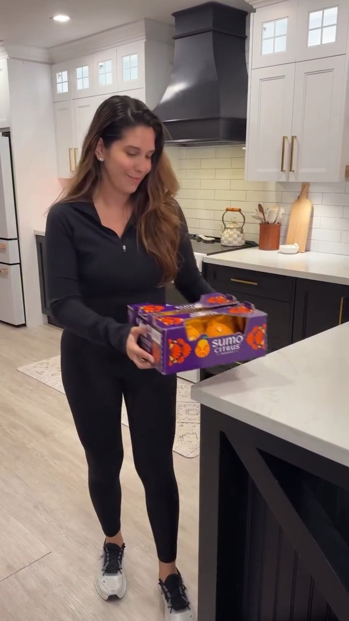 Sumo Citrus® season in our house. Easy to peel, sweet, and always gone faster than I expect. 
@sumocitrus #SumoCitrus


Workout 
Workout leggings
Abercrombie
Amazon


#LTKfitnessgoals #LTKdayinmylife #LTKmomlife