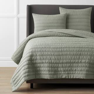 Legends Hotel Moss Washed Linen Twin/Twin XL Quilt | The Home Depot