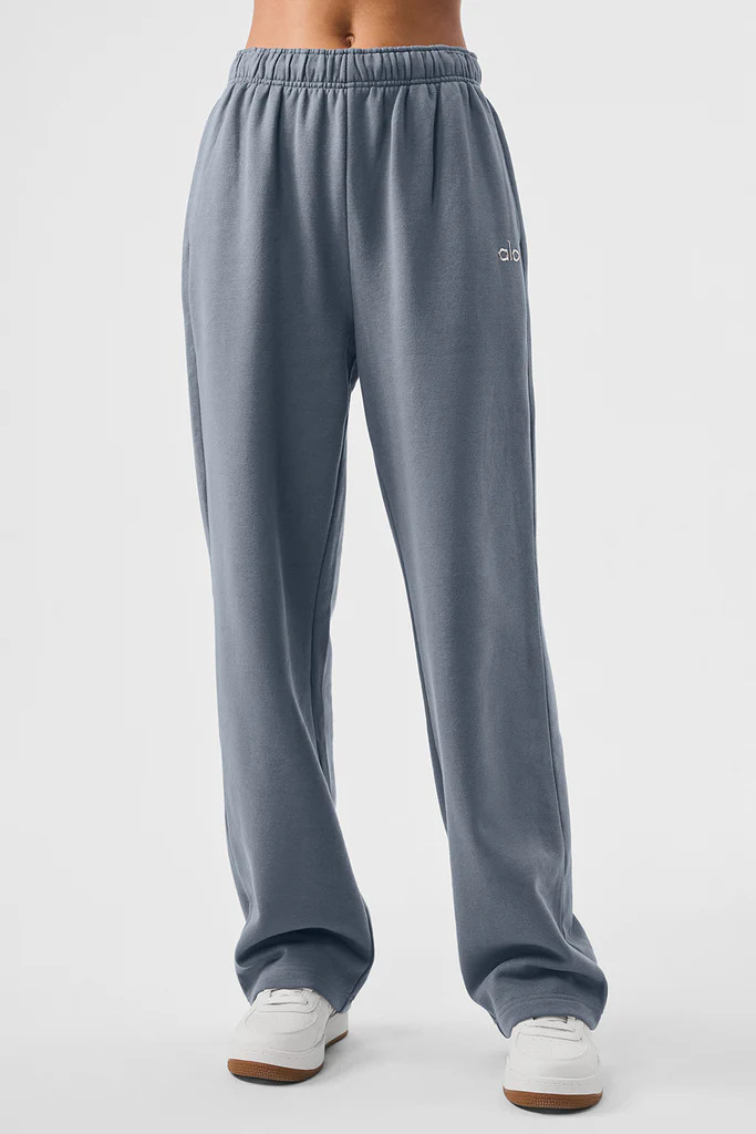 Accolade Straight Leg Sweatpant | Alo Yoga (US)