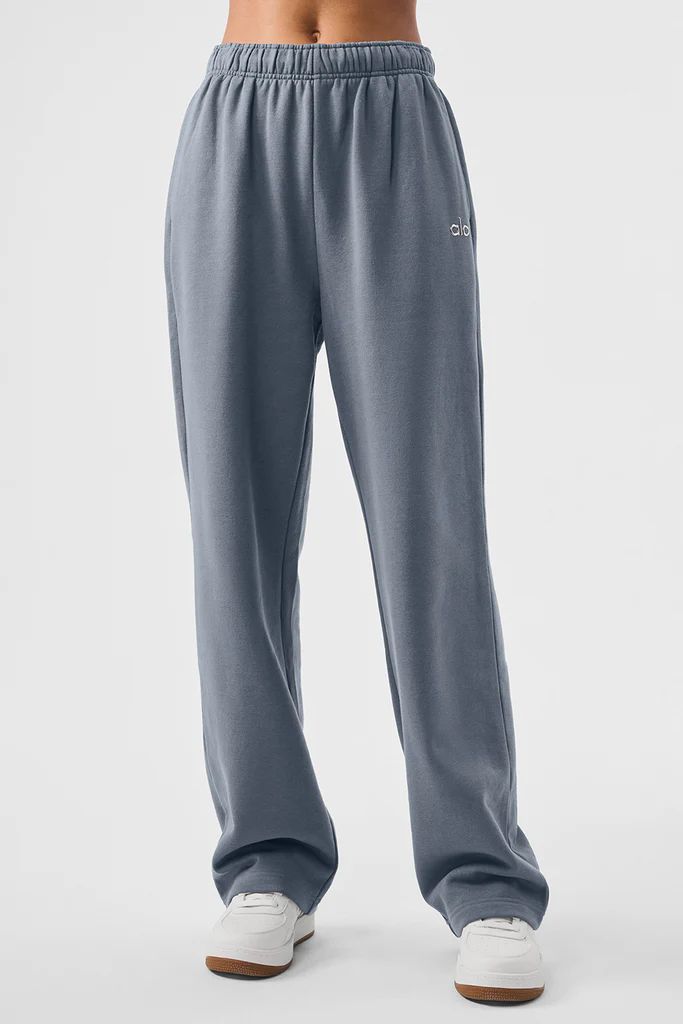 Accolade Straight Leg Sweatpant | Alo Yoga