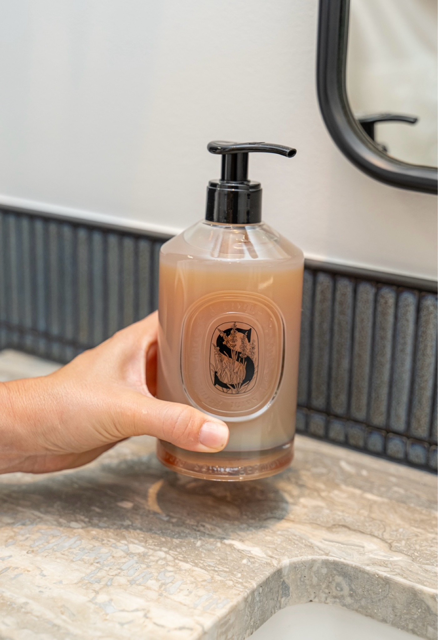 Is your guest room ready for summer hosting and entertaining? Stock our best tips for a cozy guest suite! 

#hosting #summerentertaining #diptyque

#LTKTravel #LTKHome #LTKGiftGuide