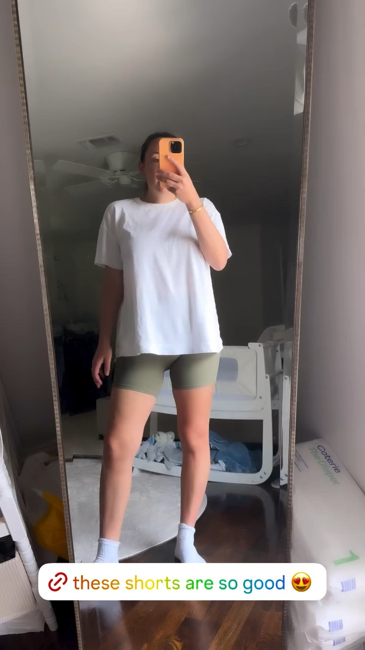 These shorts are so good 😍 #activewear #momlife 