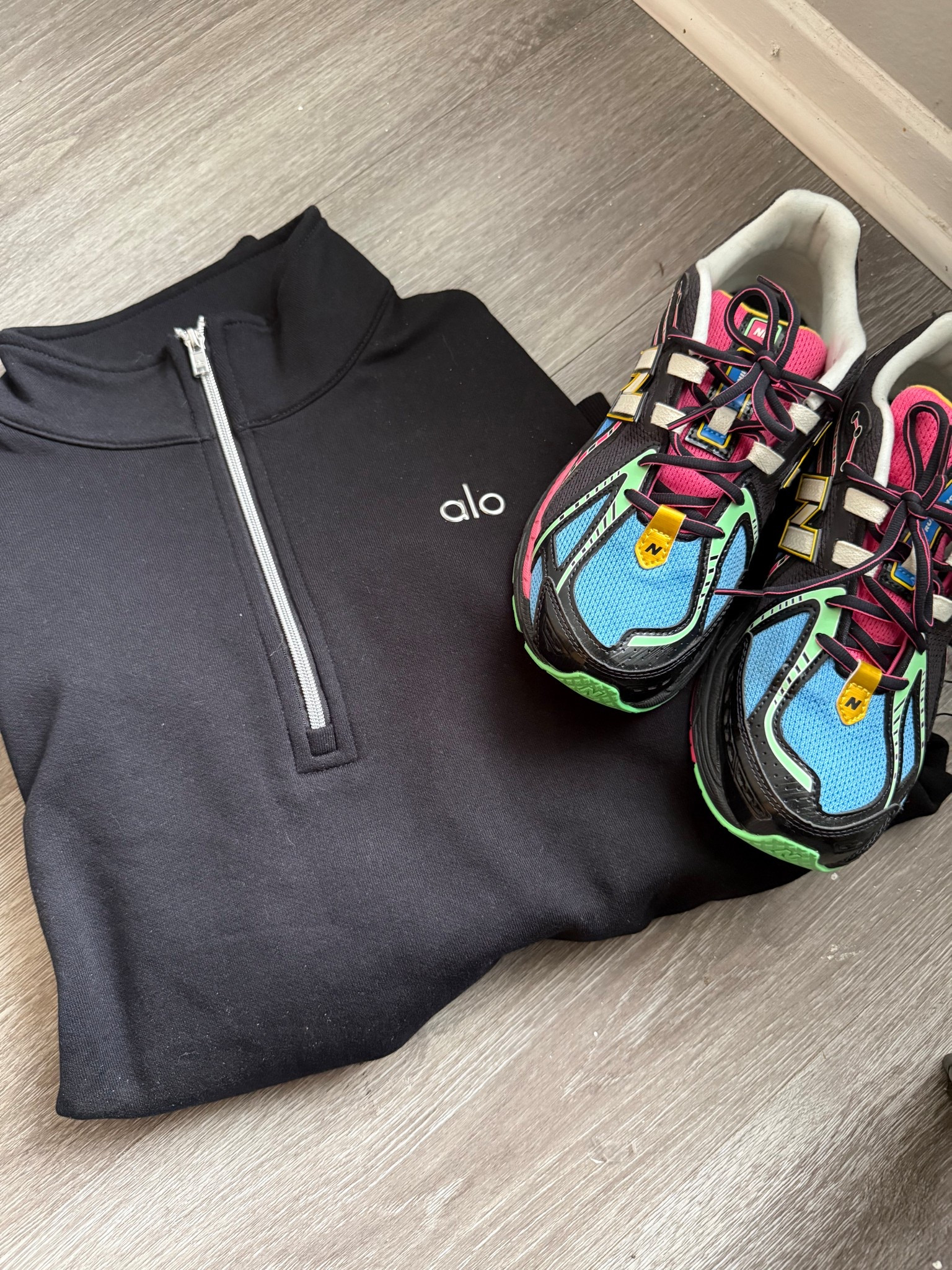 Alo Quarter Zip and my comfy NB Sneakers will do it everytime 💕💚🖤 Alo Quarter Zip , Alo leggings , New Balance Sneakers 

#LTKActive #LTKTall #LTKootd