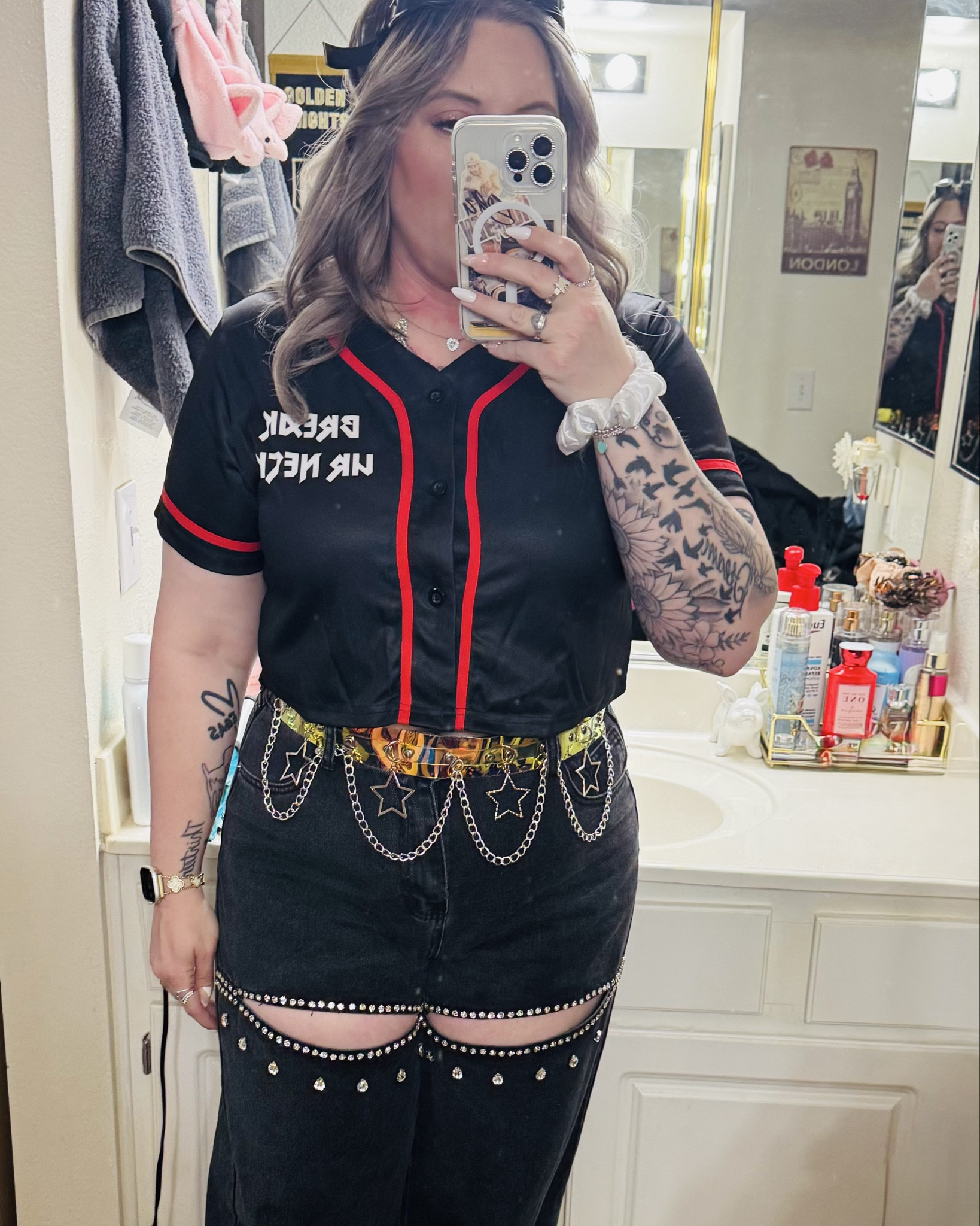 Rave fit 🎉👽🛸 

#LTKFindsUnder50 #LTKSeasonal #LTKFindsUnder100