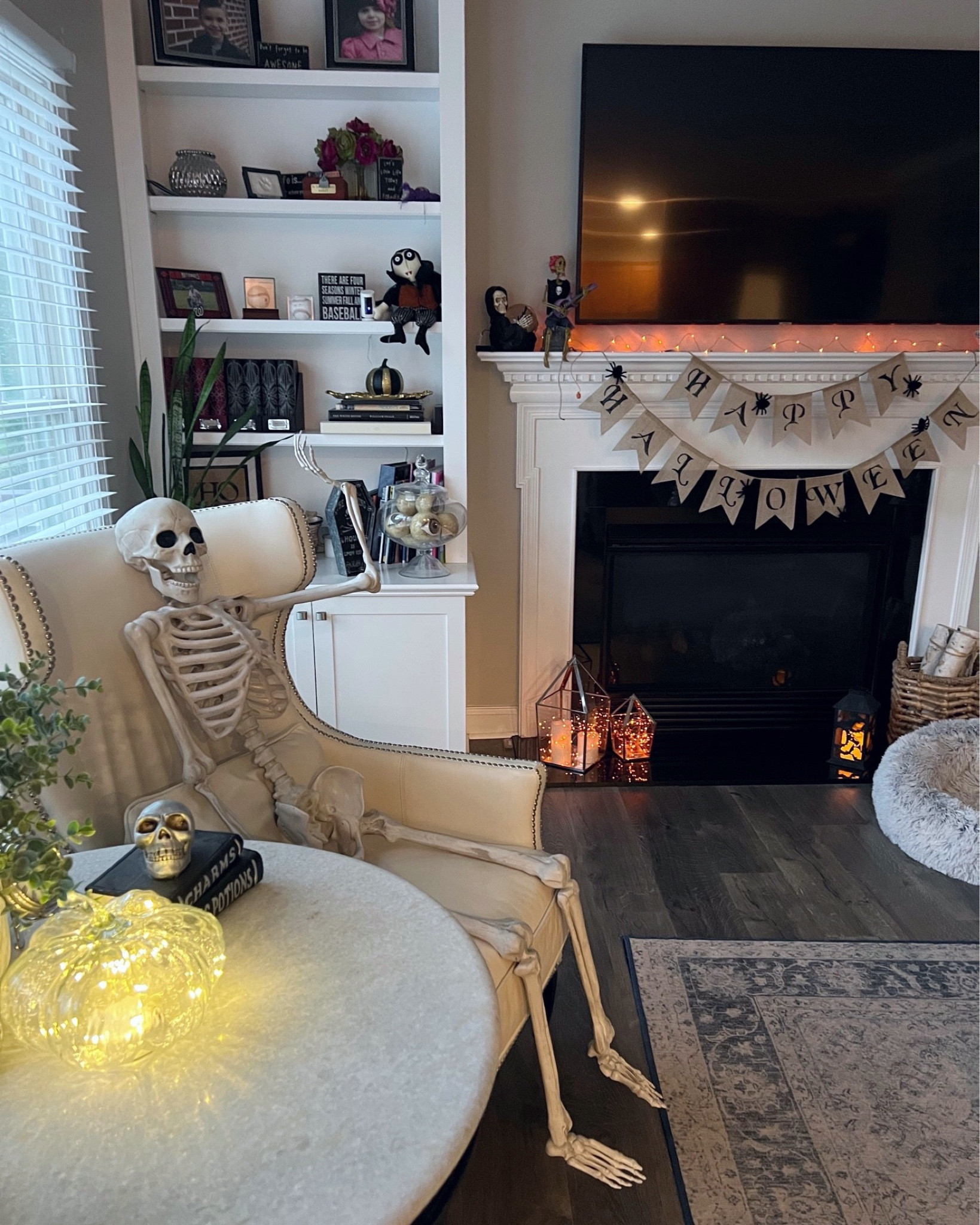 Halloween decor

#LTKHalloween #LTKSeasonal #LTKhome