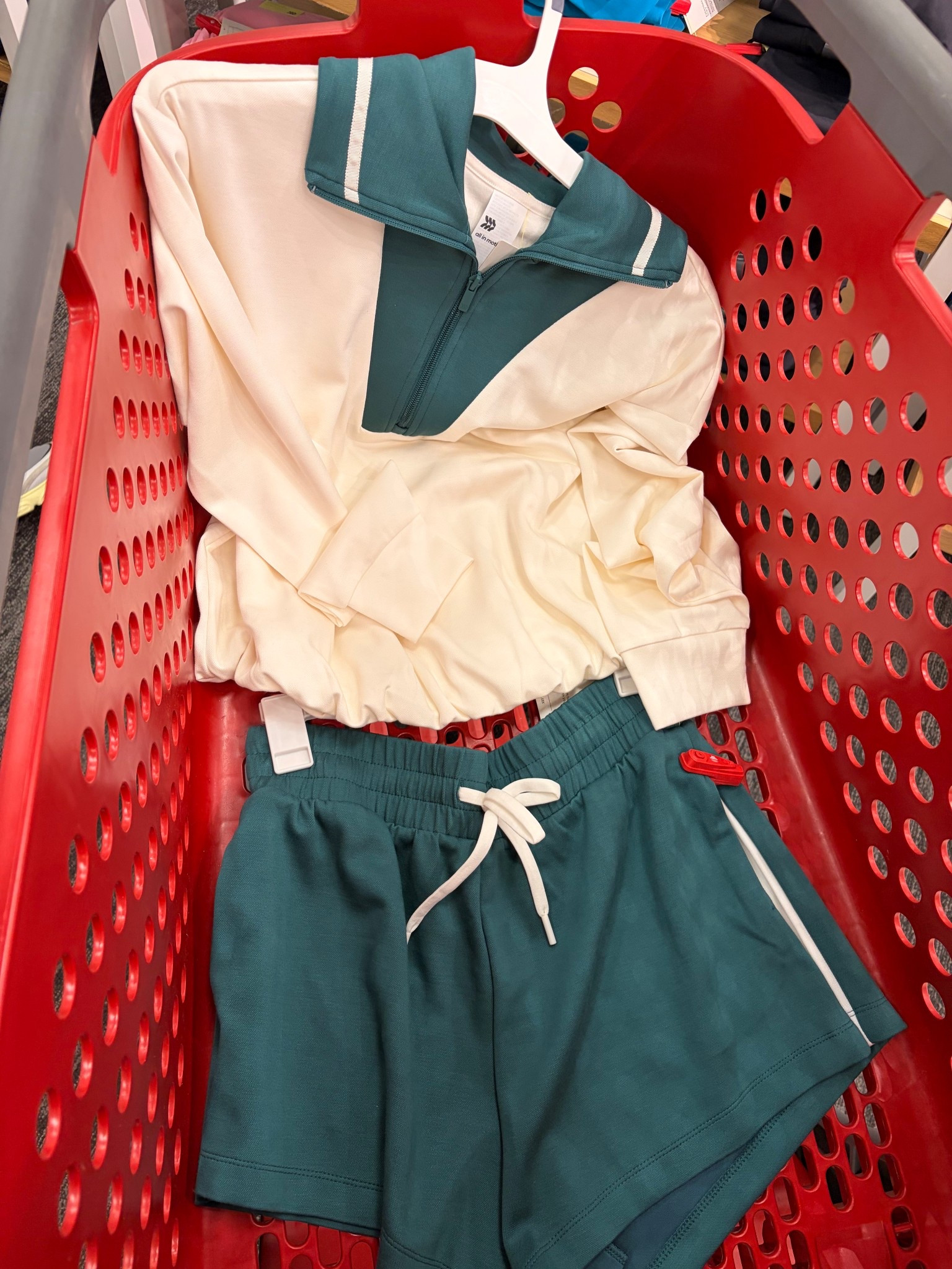 One of my new favorite outfits that I just got @Target 😍
More colors available!



#LTKMidsize #LTKActive #LTKPlusSize