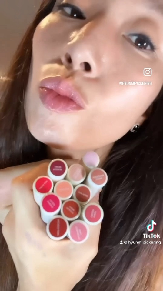 Perfect for Natural Daily Makeup😍 @sheglam_official 
*not on the list, that means sold out!

If you apply for way more than me, you can get intensive western full lip style, or very lightly just enough for colors out then lovely daily makeup like me🫧

So lovely colors and textures very nice
Not sticky & No sore plumping🤩
Not hurt at all, just like normal lip gloss, 
it really give hydration hard out, love it
My lips dry quickly, these lip plumpers are staying hydrated sooooooooo loooong, super satisfying🫶✨

*색깔들이 전부 이쁘고 완전 자연스러워요
끈적이지도 않고 담날 아침까지 입술 촉촉👄


🏷️ @itsjojosiwa 🎶 karma 🚀 대박

#LTKbeauty #LTKaustralia #LTKfindsunder50