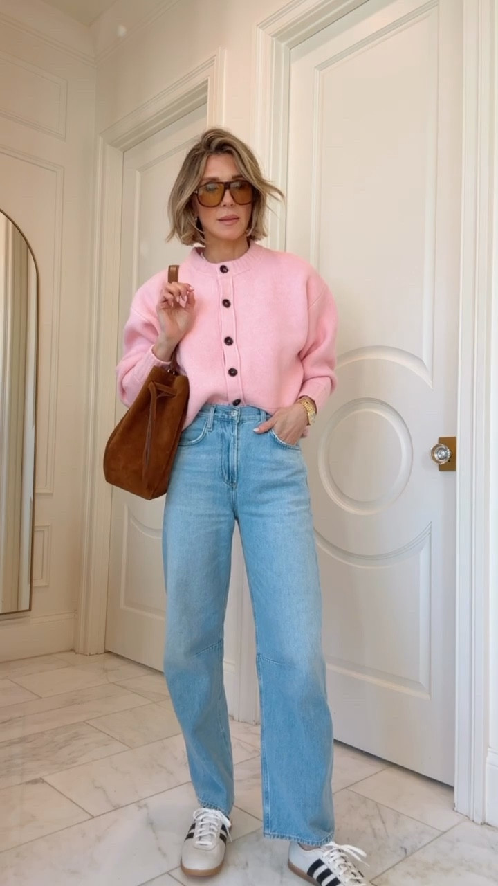 What I wore this week 💗
Pink is the color of the season, and this cardigan is the easiest way to elevate a classic jeans + sneakers combo. Cozy, cute, and on repeat lately.

#LTKstyle #PinkObsessed #EverydayStyle

#LTKootd