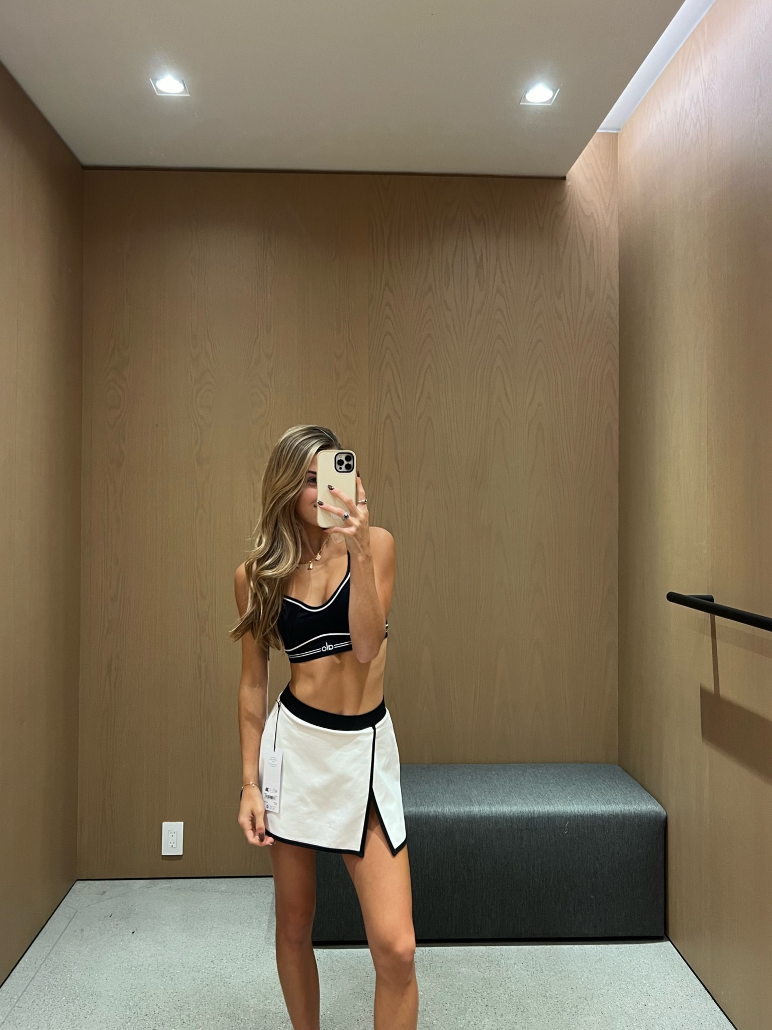 cutest alo set! 

Wearing an XS in top and bottom! 

#LTKfitness #LTKActive #LTKstyletip