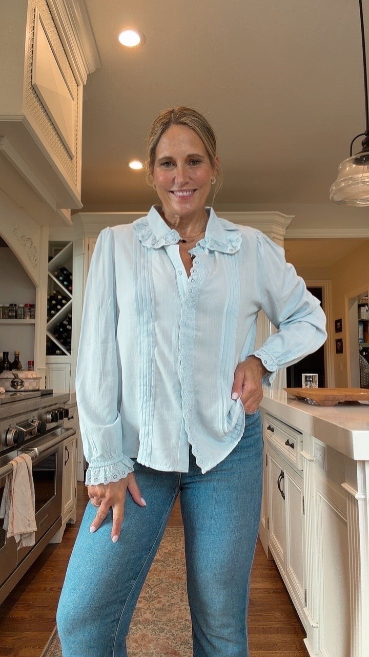 A casual everyday outfit that I’m loving at the moment! The Social Threads jeans have great stretch! Comfortable enough for everyday wear, errands, or lunch plans!

#LTKOver40 #LTKMidsize #LTKSeasonal