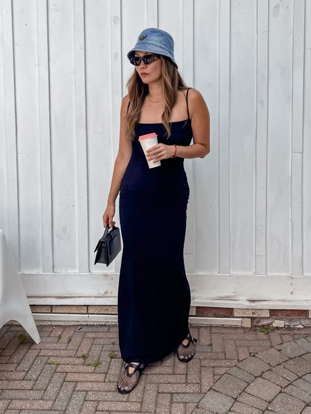Nothing like a simple black dress for a hot summer day #summeroutfits #summerstyle #styleinspo #ootd