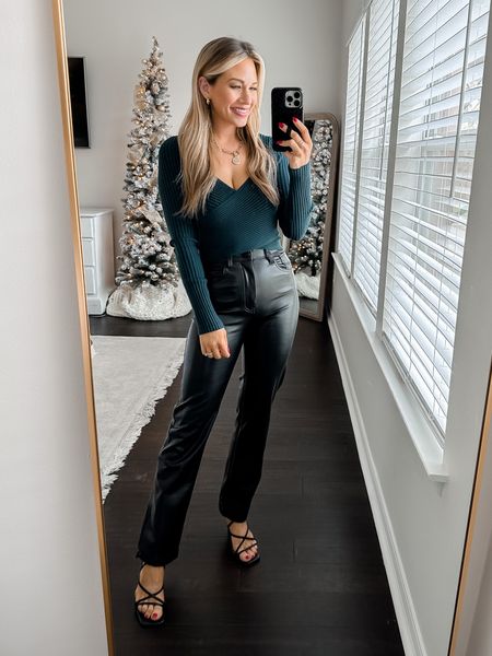 Use code AFLTK for 25% off! // Wearing an xs in Abercrombie sweater and 24 short in Abercrombie pants. Both run tts. //

Abercrombie faux leather pants. Holiday sweater. Holiday outfit. Date night outfit. Date night style. Holiday style. Green sweater. Nye outfit. New Year’s Eve outfit.  Nursing friendly

#LTKSeasonal #LTKxAF #LTKHoliday