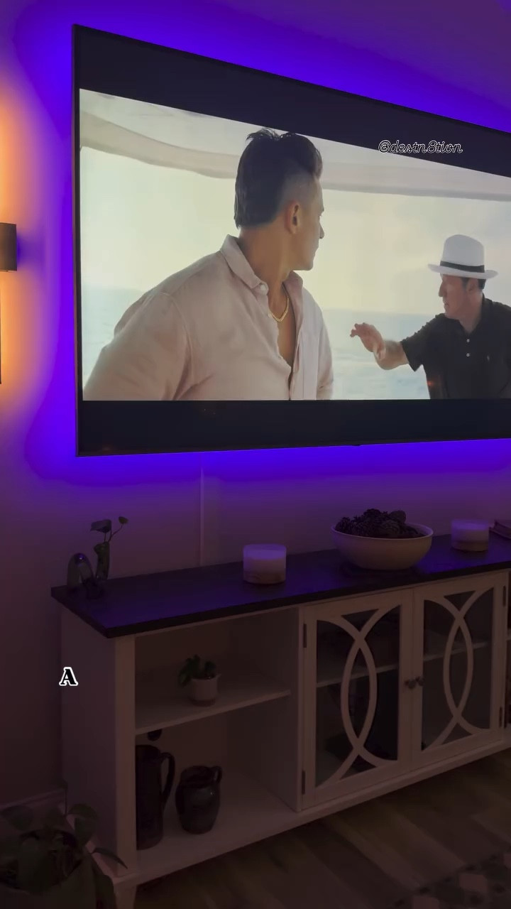 And with that, the 2024 season comes to an end… 🎉. 
Happy holiday and Happy New year! 🎊 
Comment “shop” for any links! 

#destn8tion #travelingfamily #destn8tioninspo #modernhomedecor #modernhomedesign #modernhomedesignideas #modernhomedesigns #trendingaudios #trendingstyles #ltkhome #ltkholidaystyle