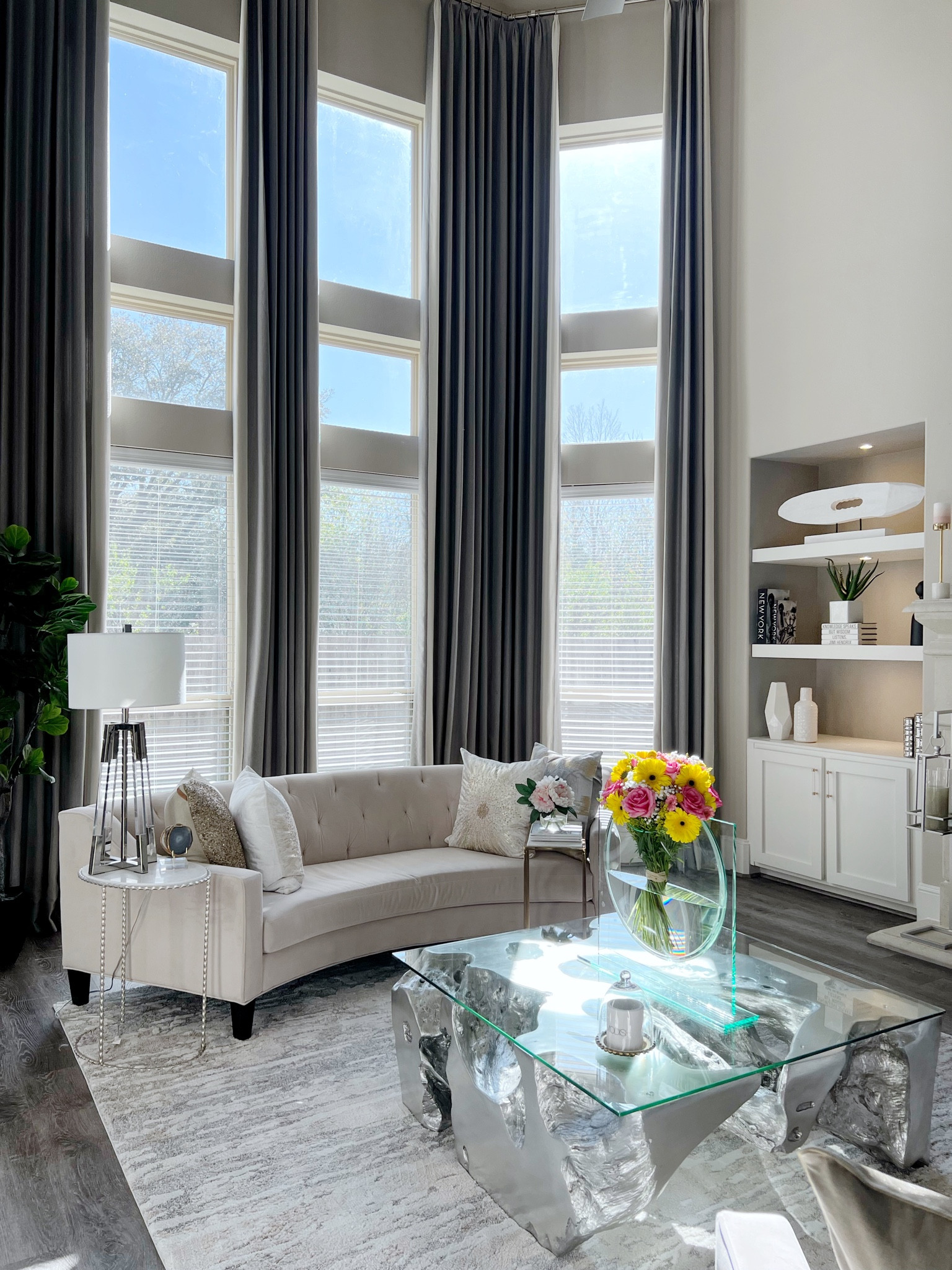 Looking for living room or family room inspo? Shop the friends and family sale #homedecor #springdecor #summerdecor #livingroom #coffeetabld 

#LTKsalealert #LTKhome #LTKFind