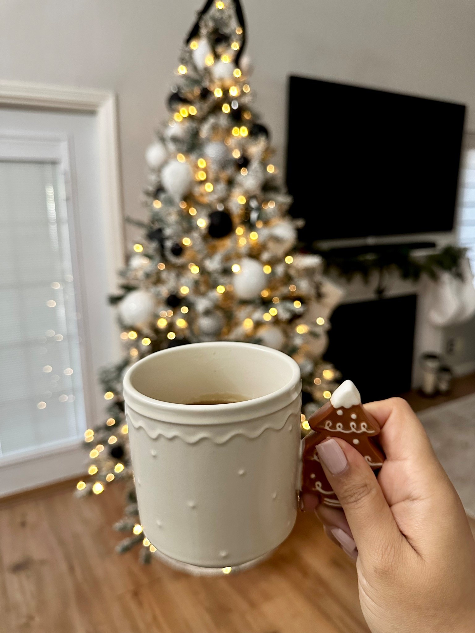 The cutest Holiday mug from Target  and it’s only $5 ☕️🎄

#LTKSeasonal #LTKHoliday