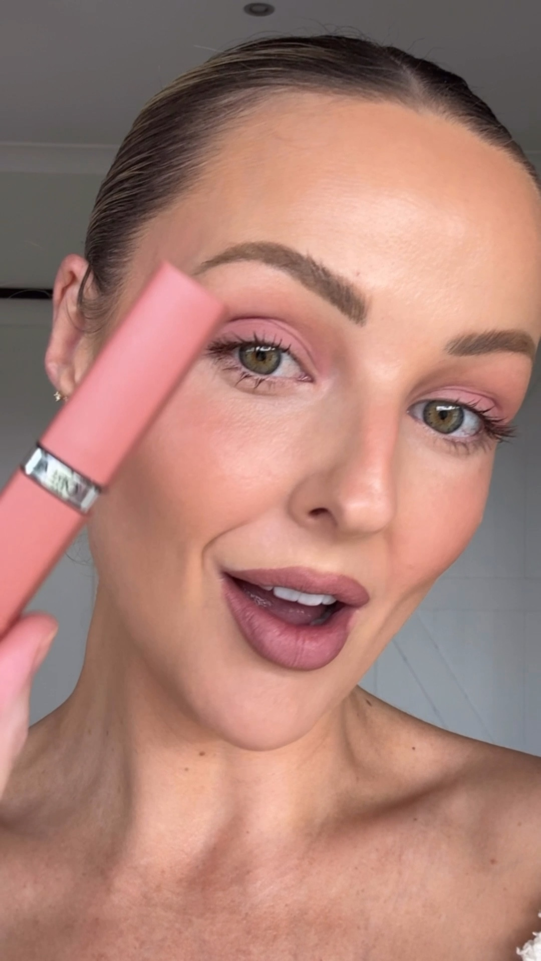 L’Oréal matte resistance liquid lipstick in Fairytale Ending 

#LTKaustralia #LTKbeauty #LTKsale