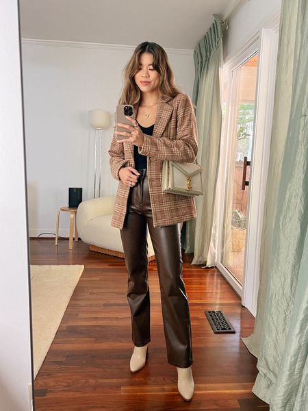 Sophisticated Abercrombie Checkered Blazer with Chocolate Brown Leather Pants! 

Blazer: XXS/XS
Pants: 00/0
Shoes: 6

#fallfashion
#fallstyle
#falloutfits
#fall
#abercrombie
#booties
#boots
#petitefashion
#falldecor
#businesscasual
#workwear
#blazer
#leather
#leatherpants
#petitefashion

#LTKstyletip #LTKSeasonal #LTKworkwear