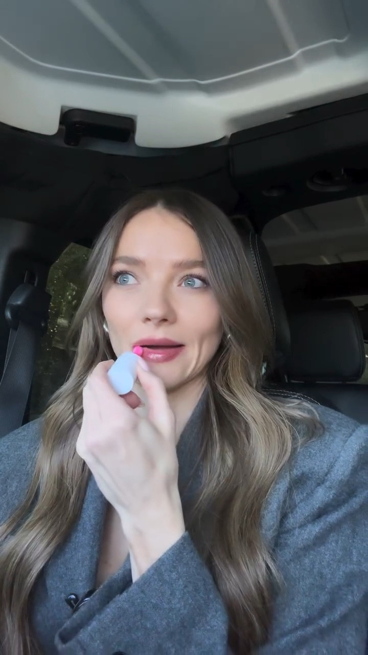 Lip oil! 💕🎀✨

#LTKStyleTip #LTKBeauty #LTKFindsUnder50