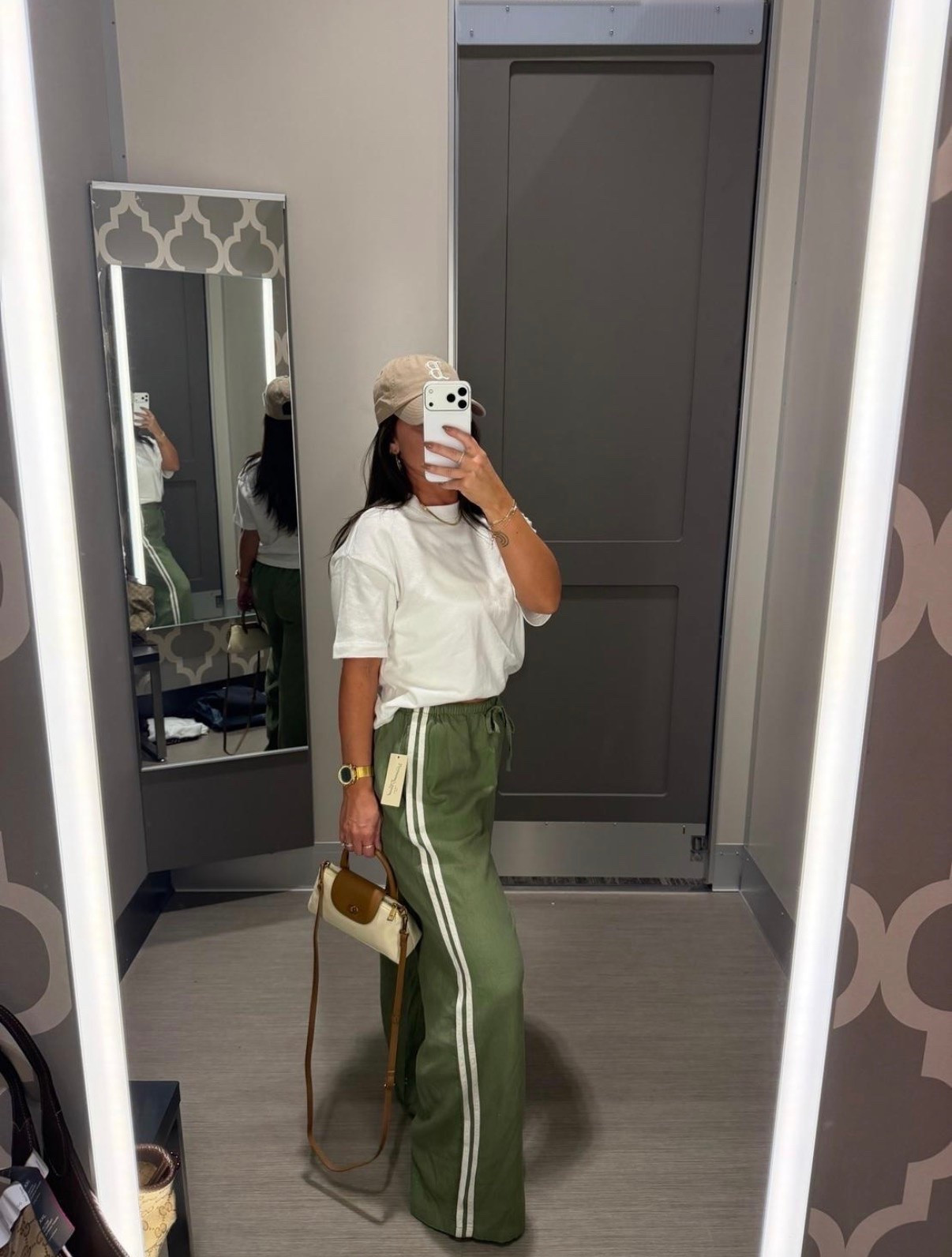 Linen track pants!? Yes please 🤩

#LTKmomlife #LTKActive #LTKootd